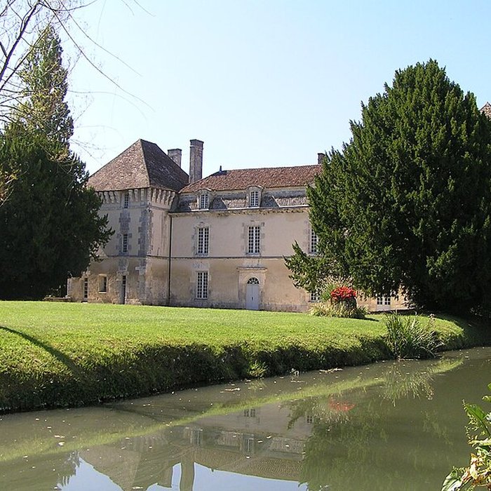 Photo de Château de Lignières à Lignières-Sonneville