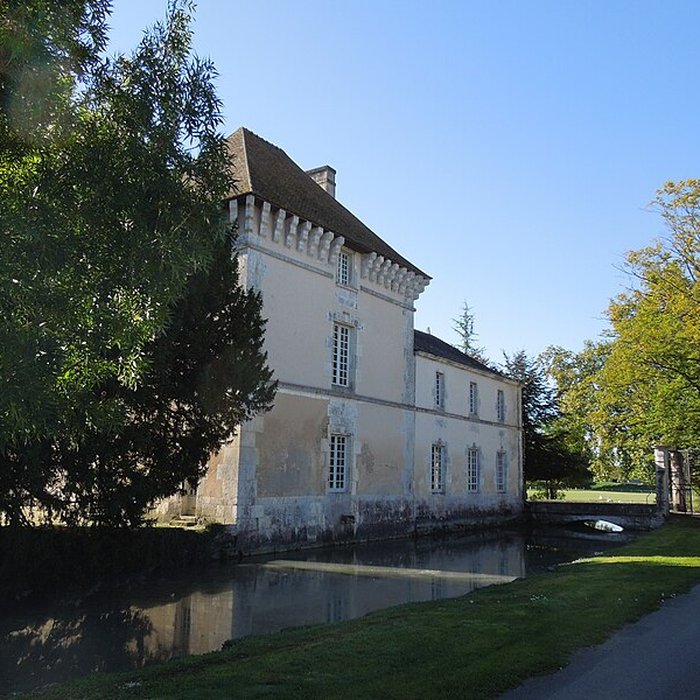Photo de Château de Lignières à Lignières-Sonneville