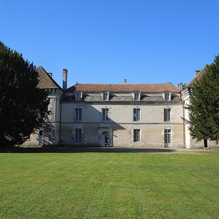 Photo de Château de Lignières à Lignières-Sonneville