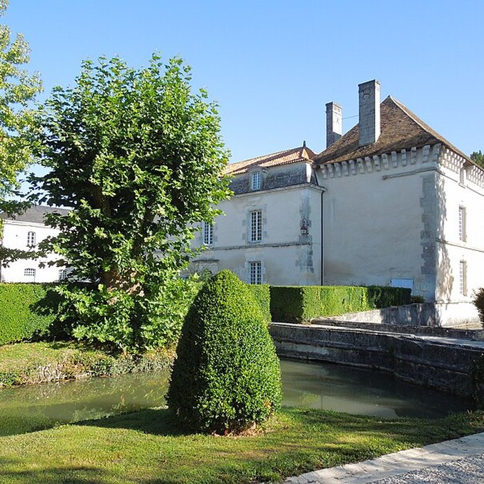 Photo de Château de Lignières à Lignières-Sonneville