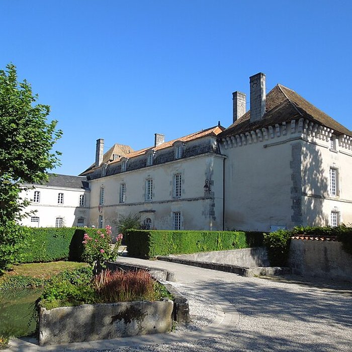 Photo de Château de Lignières à Lignières-Sonneville