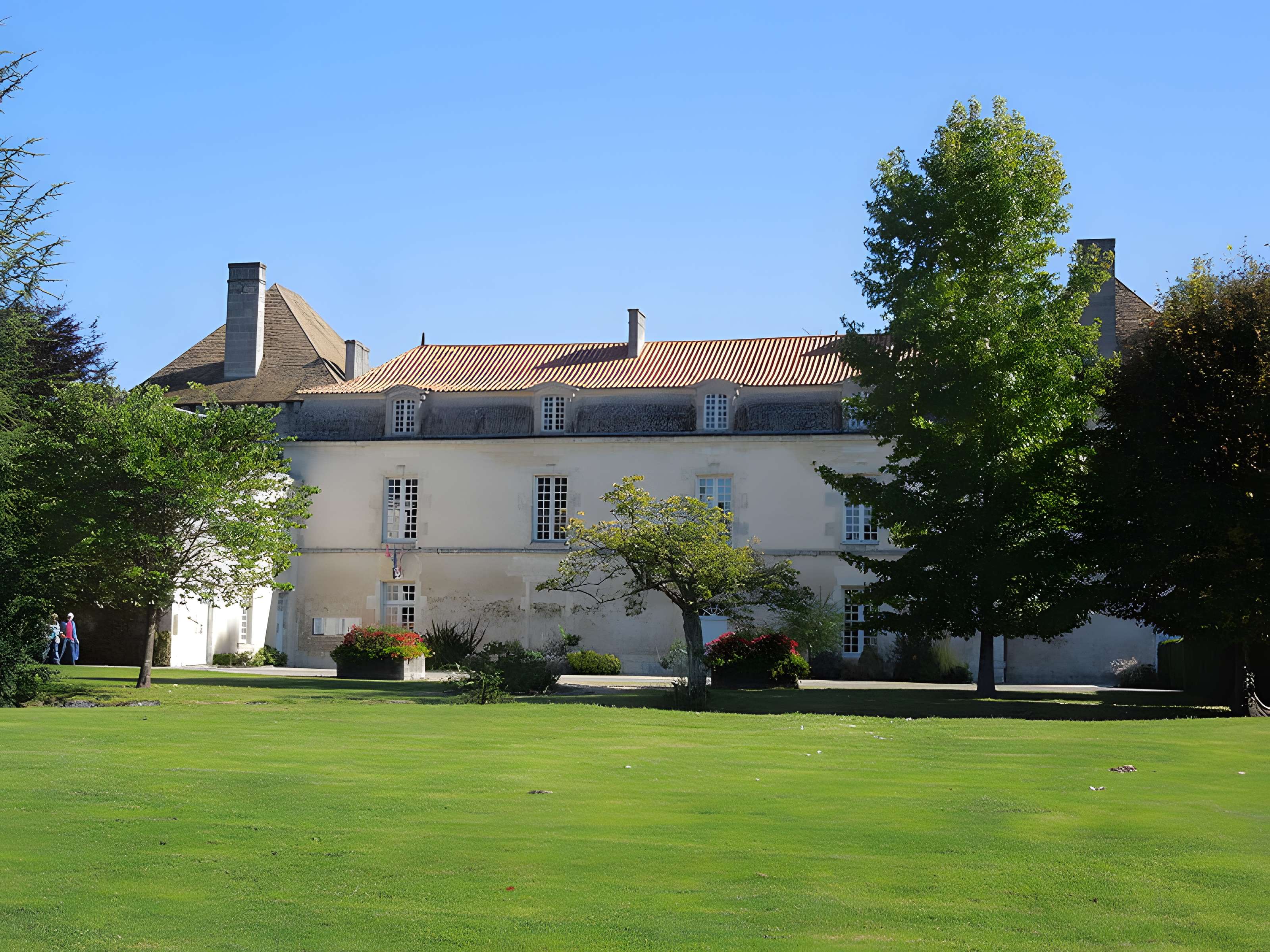 Château de Lignières à Lignières-Sonneville