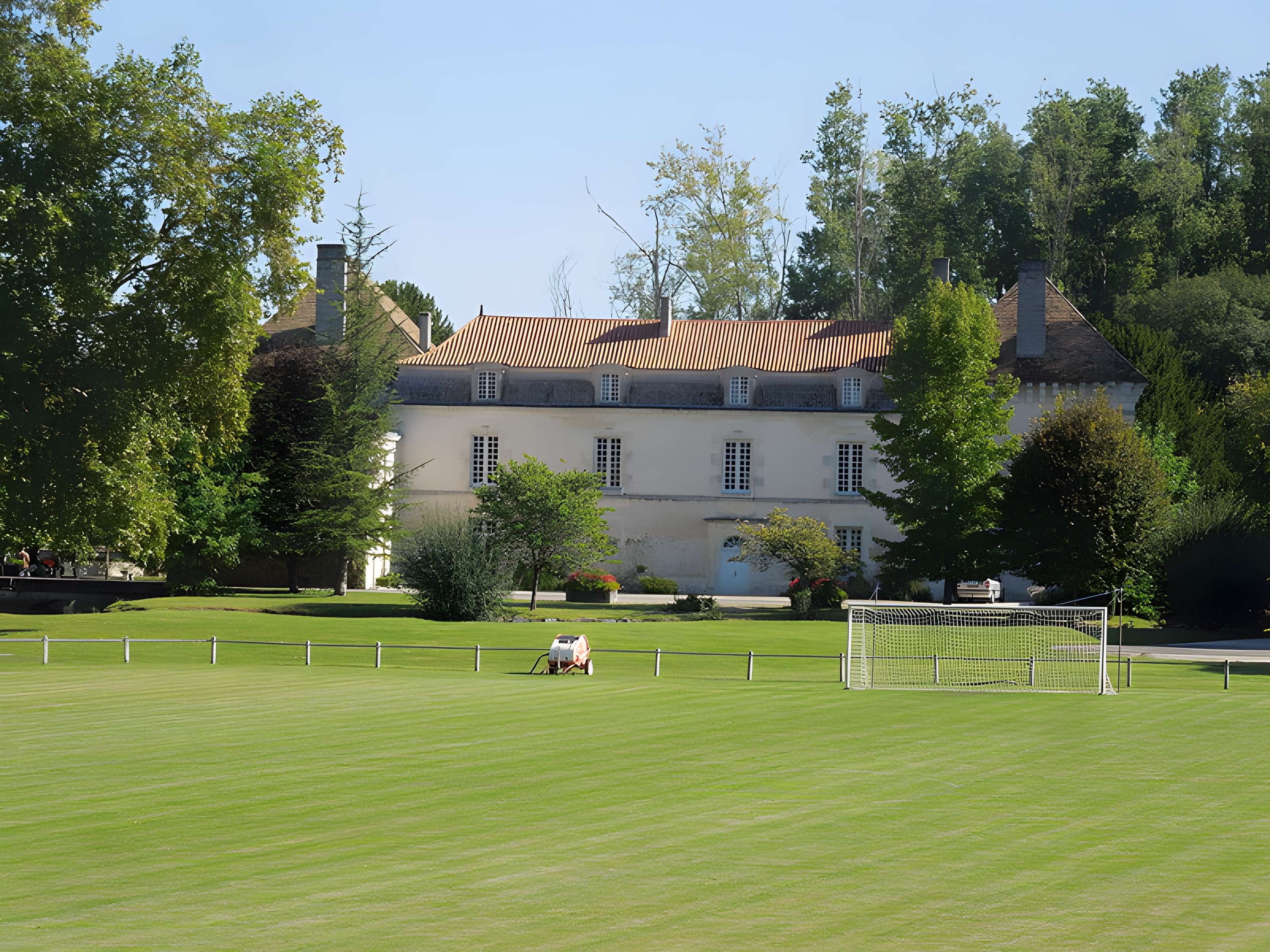 Château de Lignières à Lignières-Sonneville