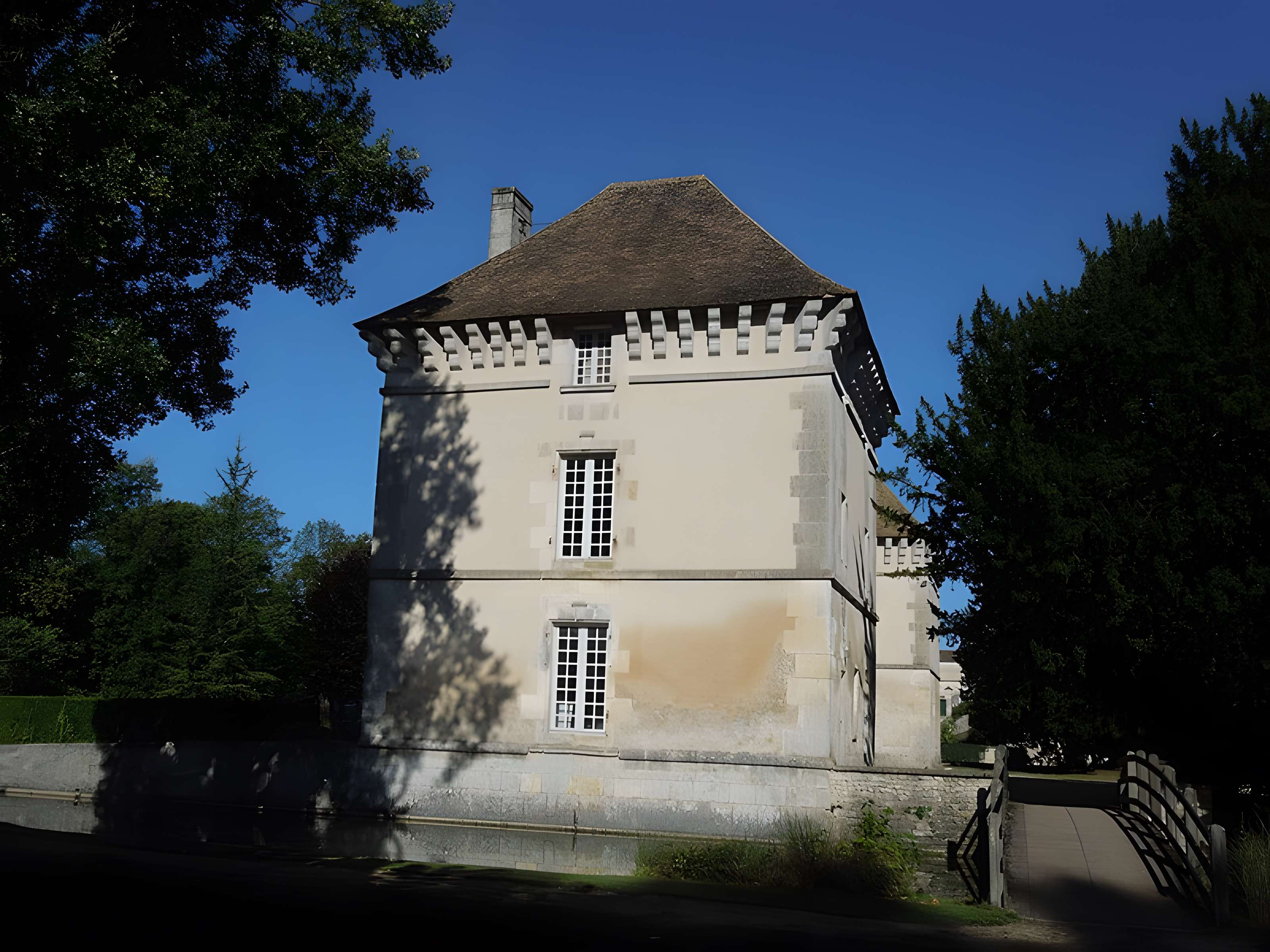 Château de Lignières à Lignières-Sonneville