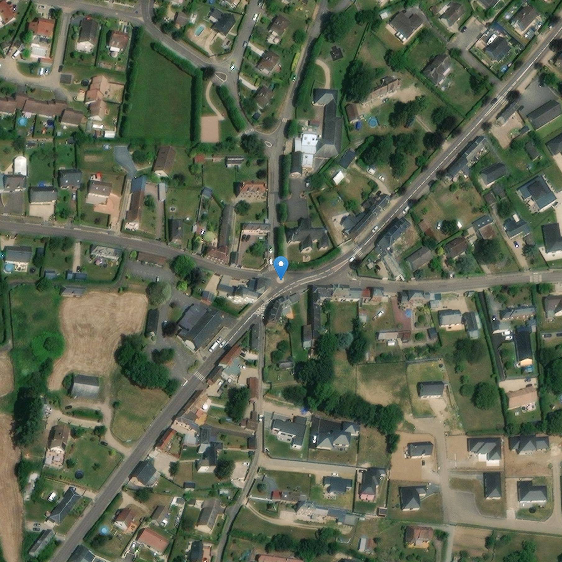 Photo de Saint-Pierre de Saint-Pierre-des-Fleurs チャーチ