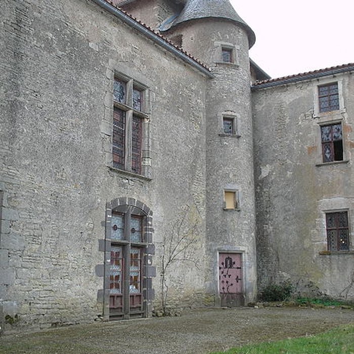 Photo de Château de La Roche à Chaptuzat