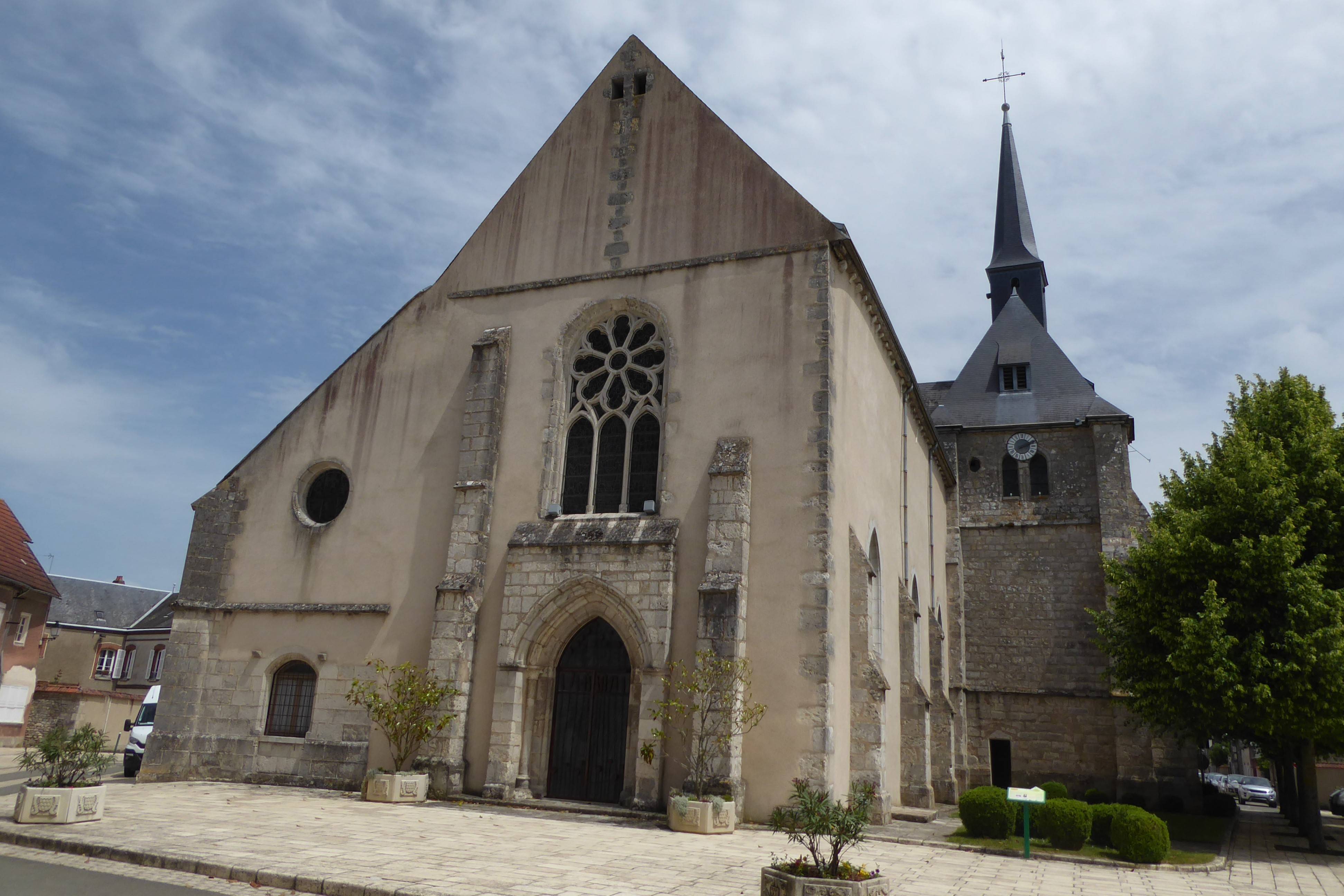 Photo de Saint Lubin de Voves kerk