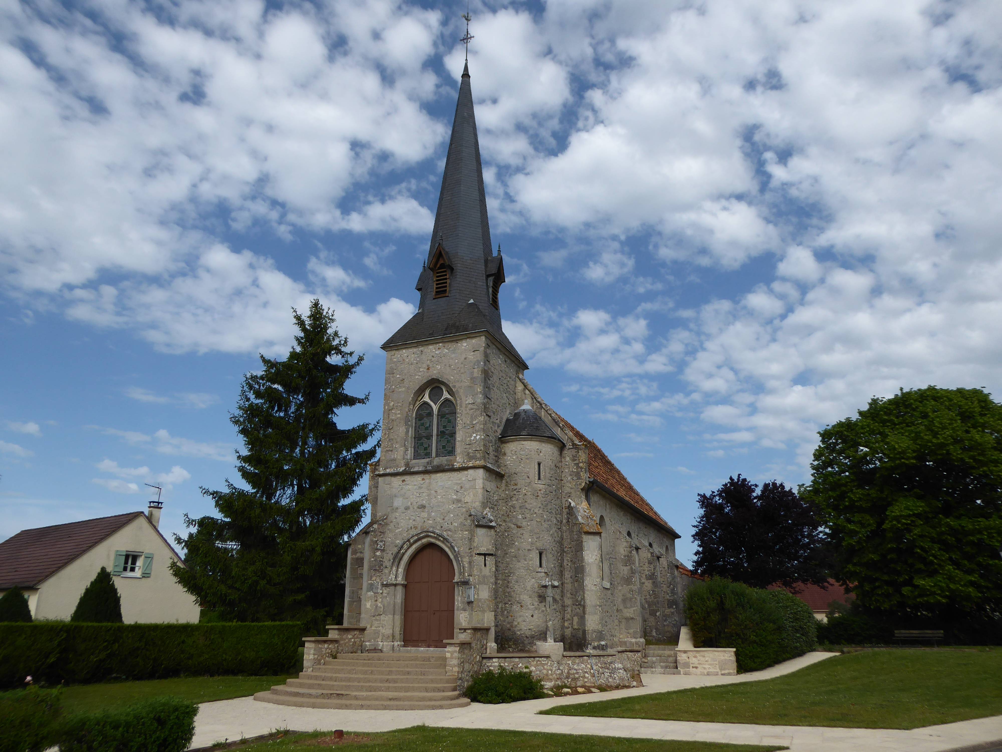 Photo de Église Saint-Laurent de Villeneuve-Saint-Nicolas