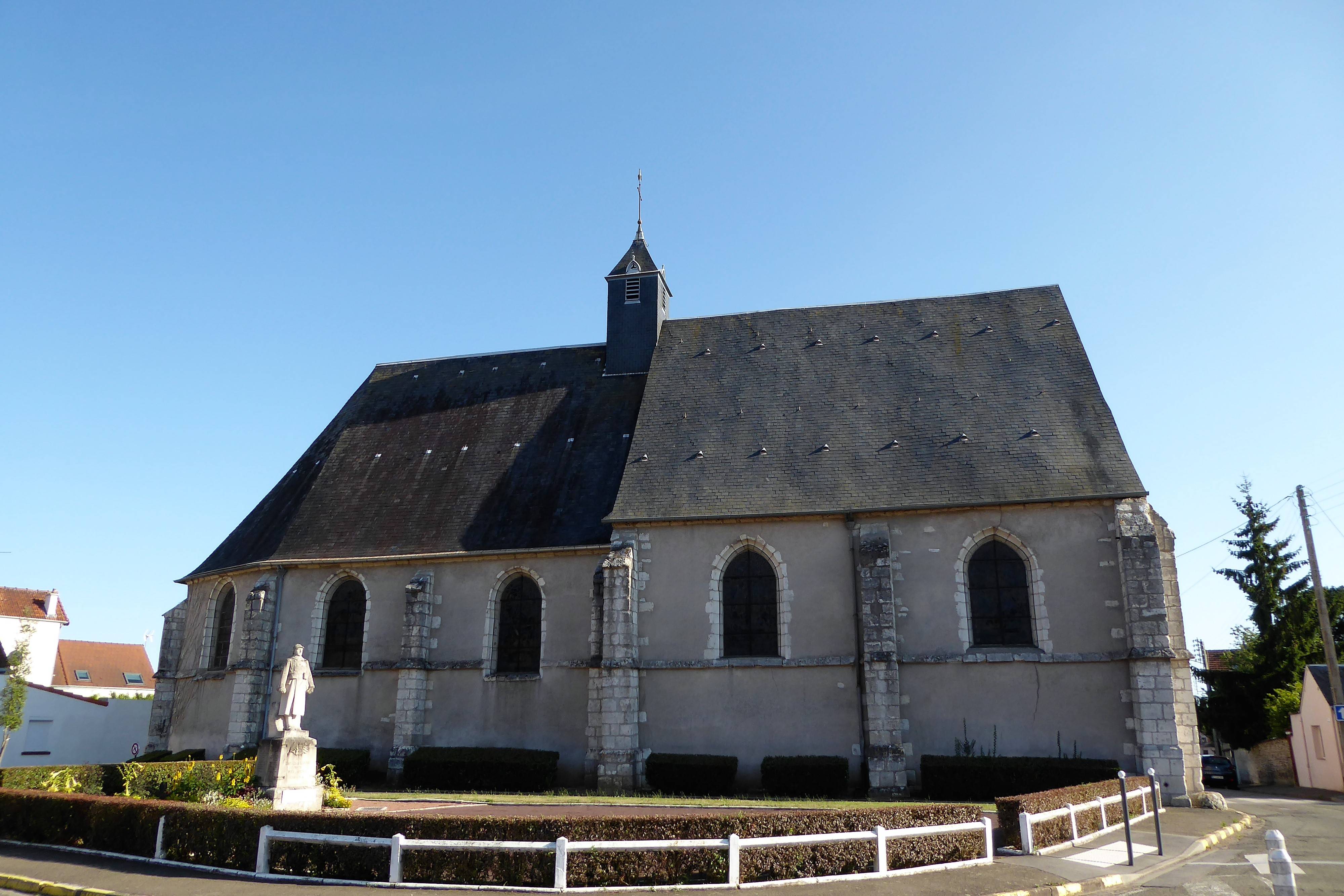 Photo de Kerk van Saint-Laumer de Luisant