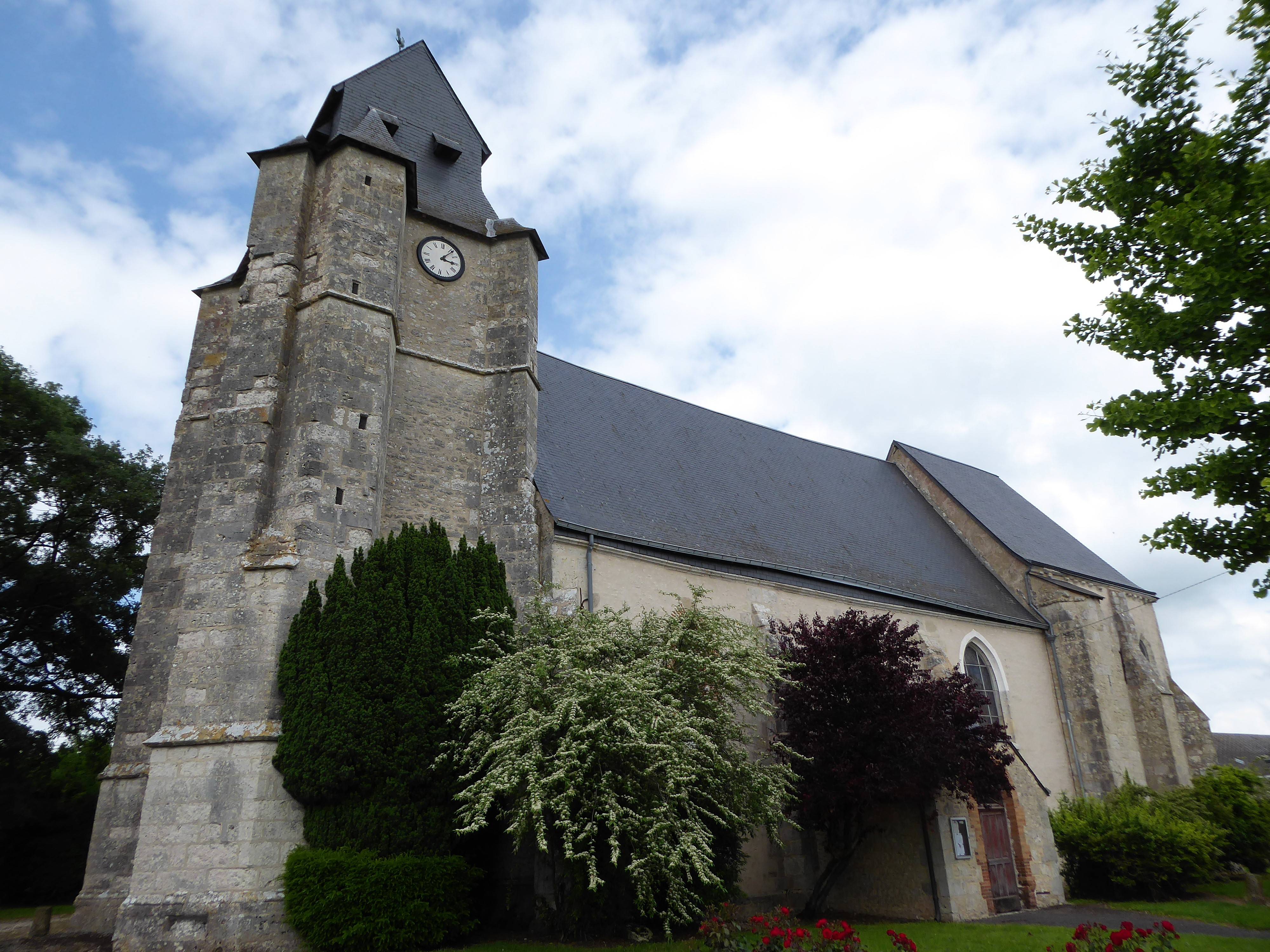 Photo de Saint Pierre de Lumeau Church