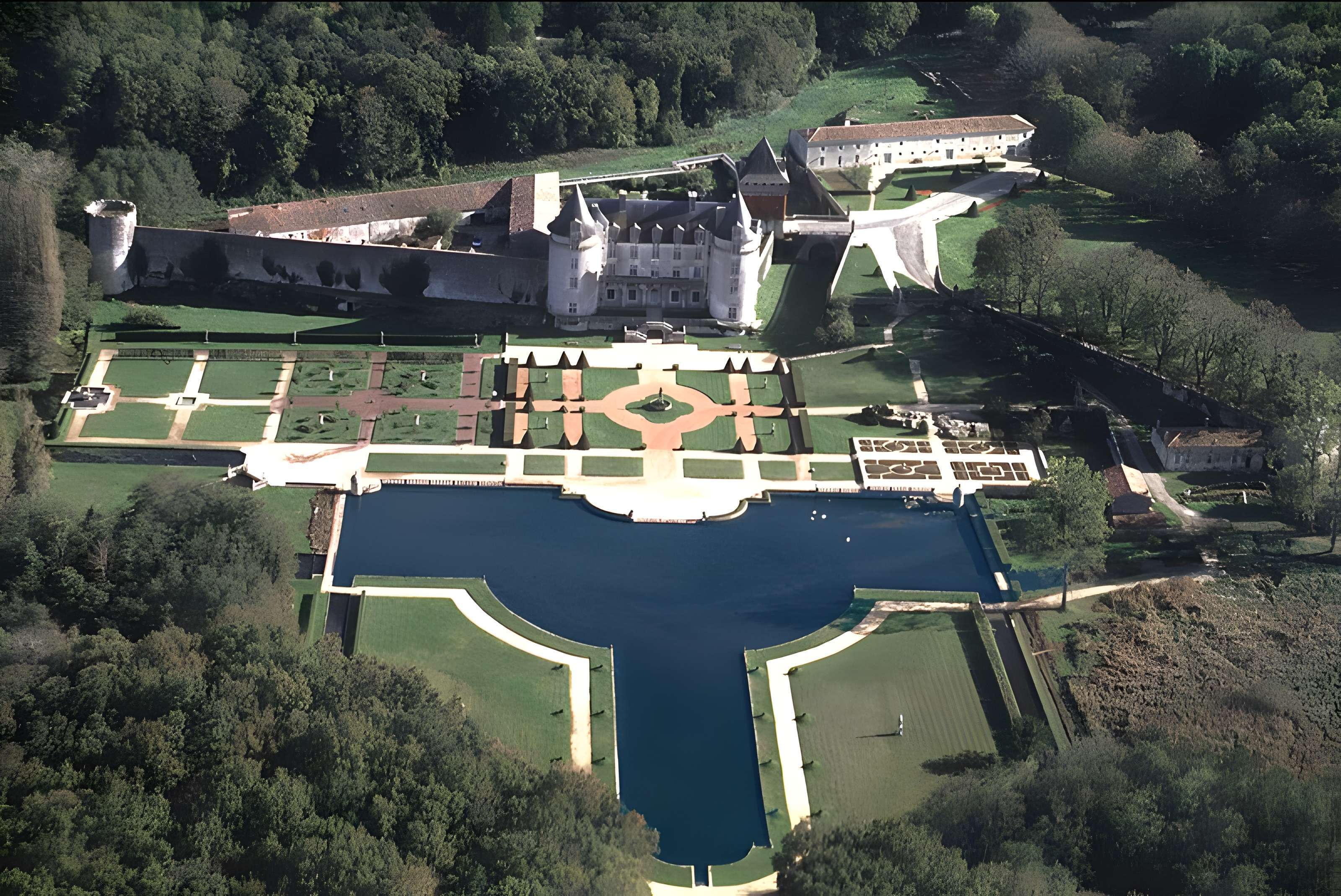 Château de La Roche Courbon