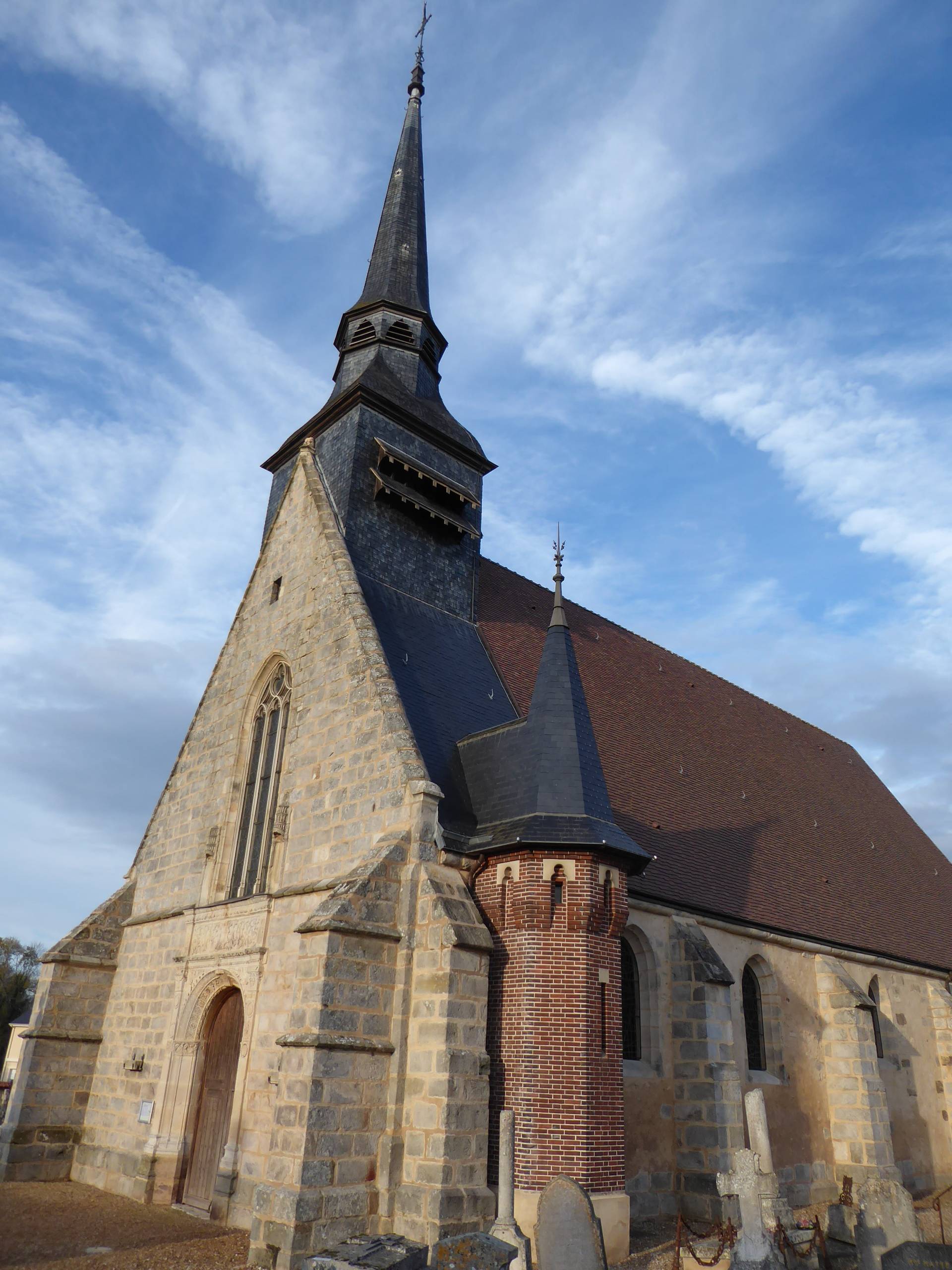 Photo de Église Saint-Gervais-et-Saint-Protais de Pierres