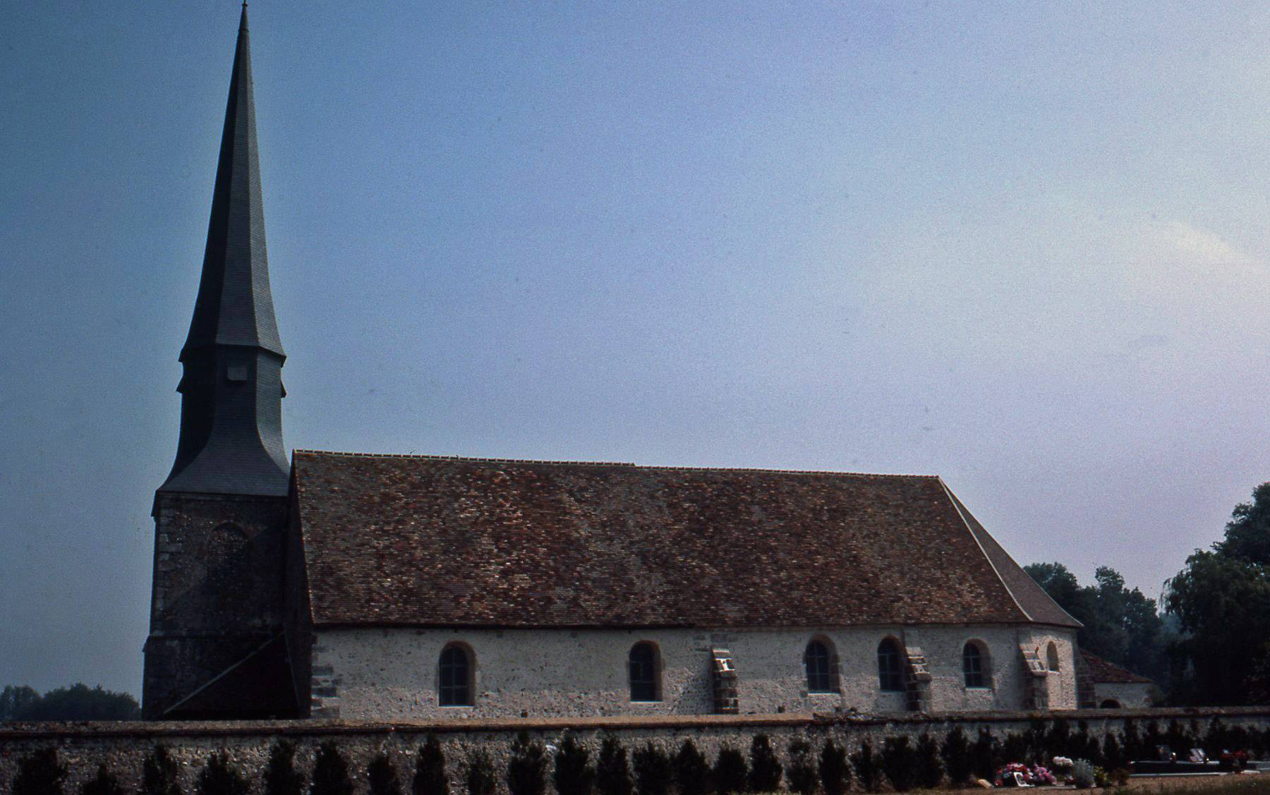 Photo de Église Saint-Symphorien de Sainte-Gemme-Moronval