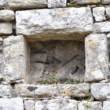 Restes du château de Miramont