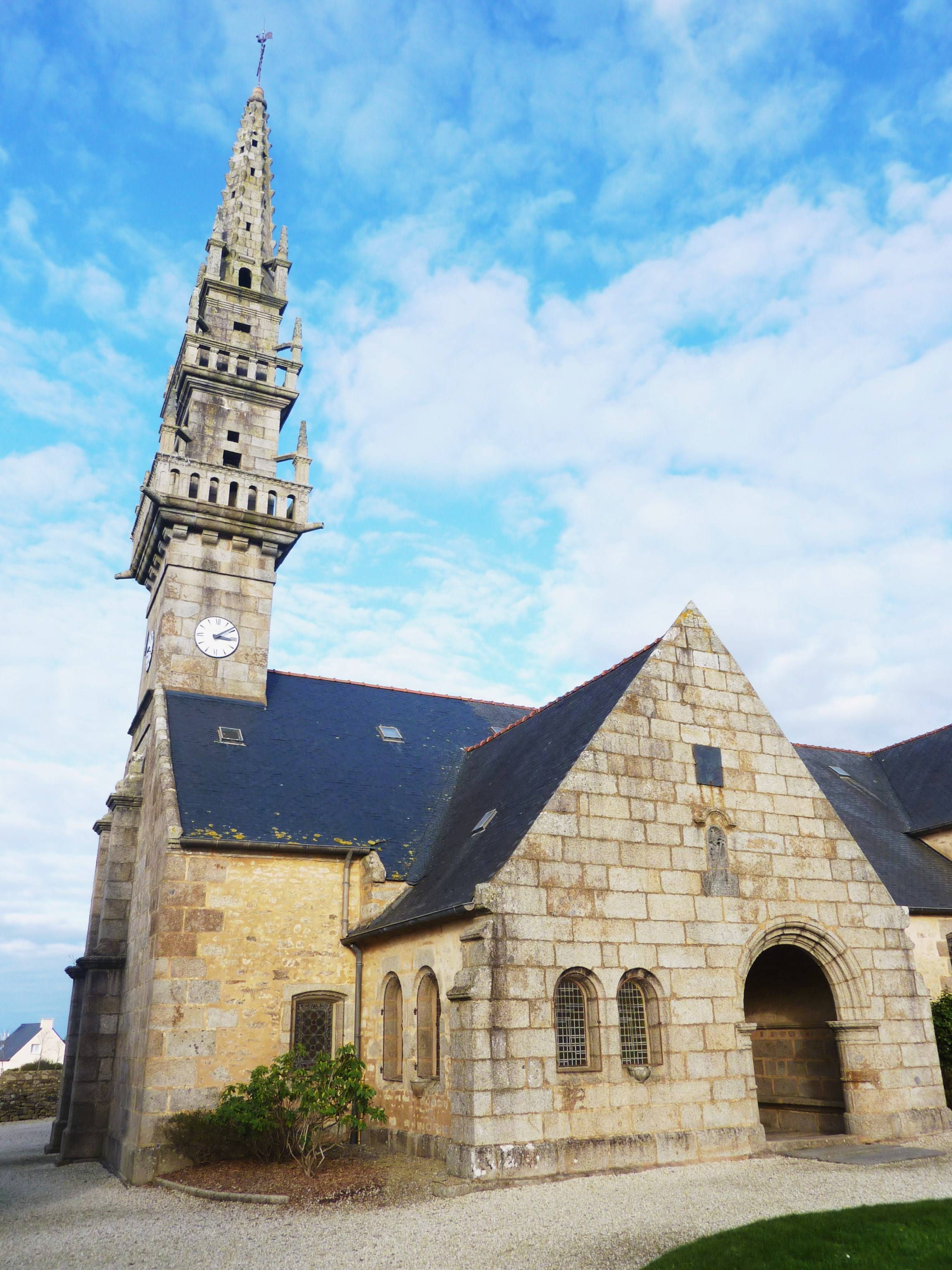 Photo de Église Saint-Pierre-et-Saint-Paul de Milizac
