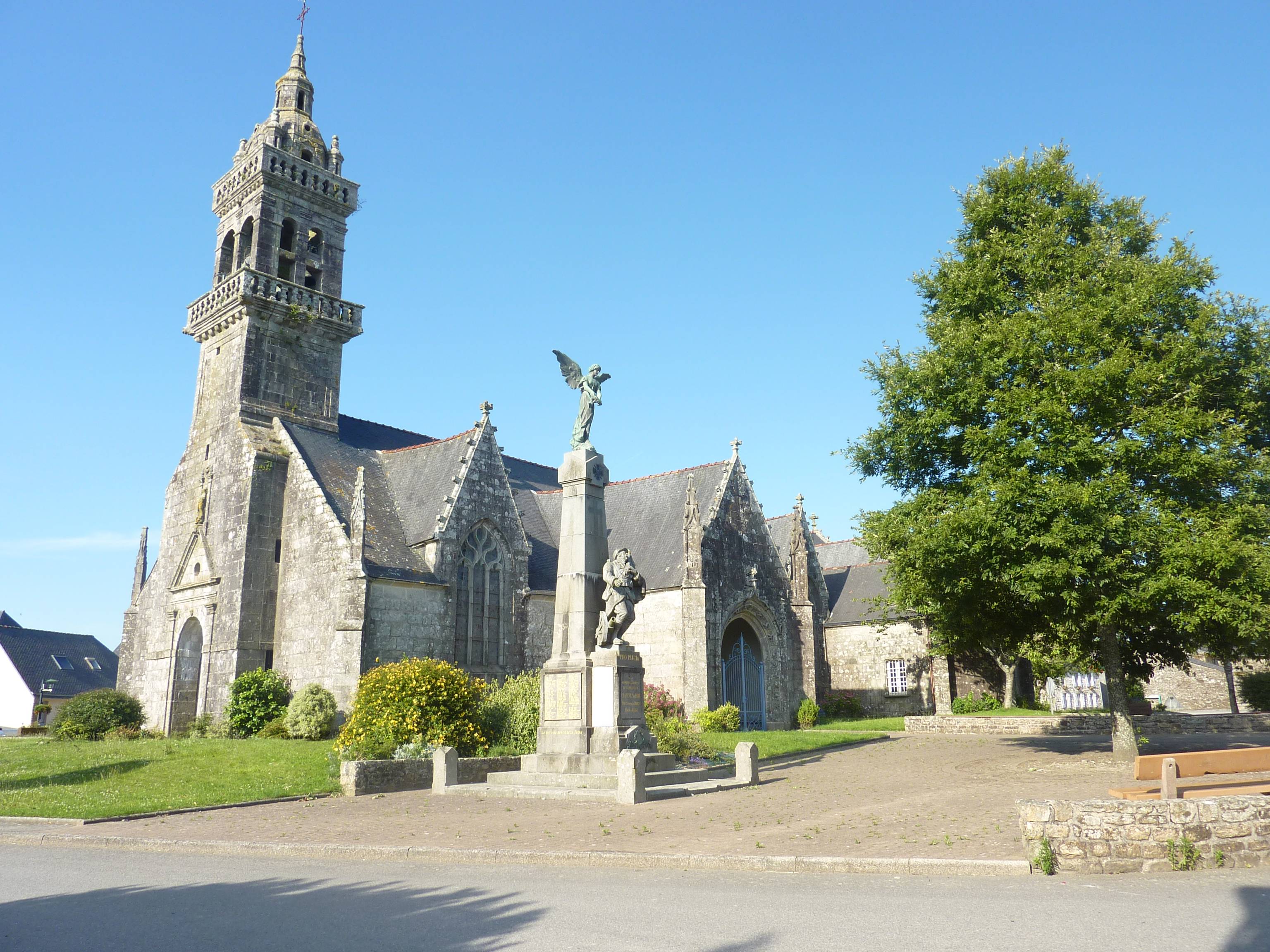 Photo de Église Saint-Pierre de Plonévez-du-Faou