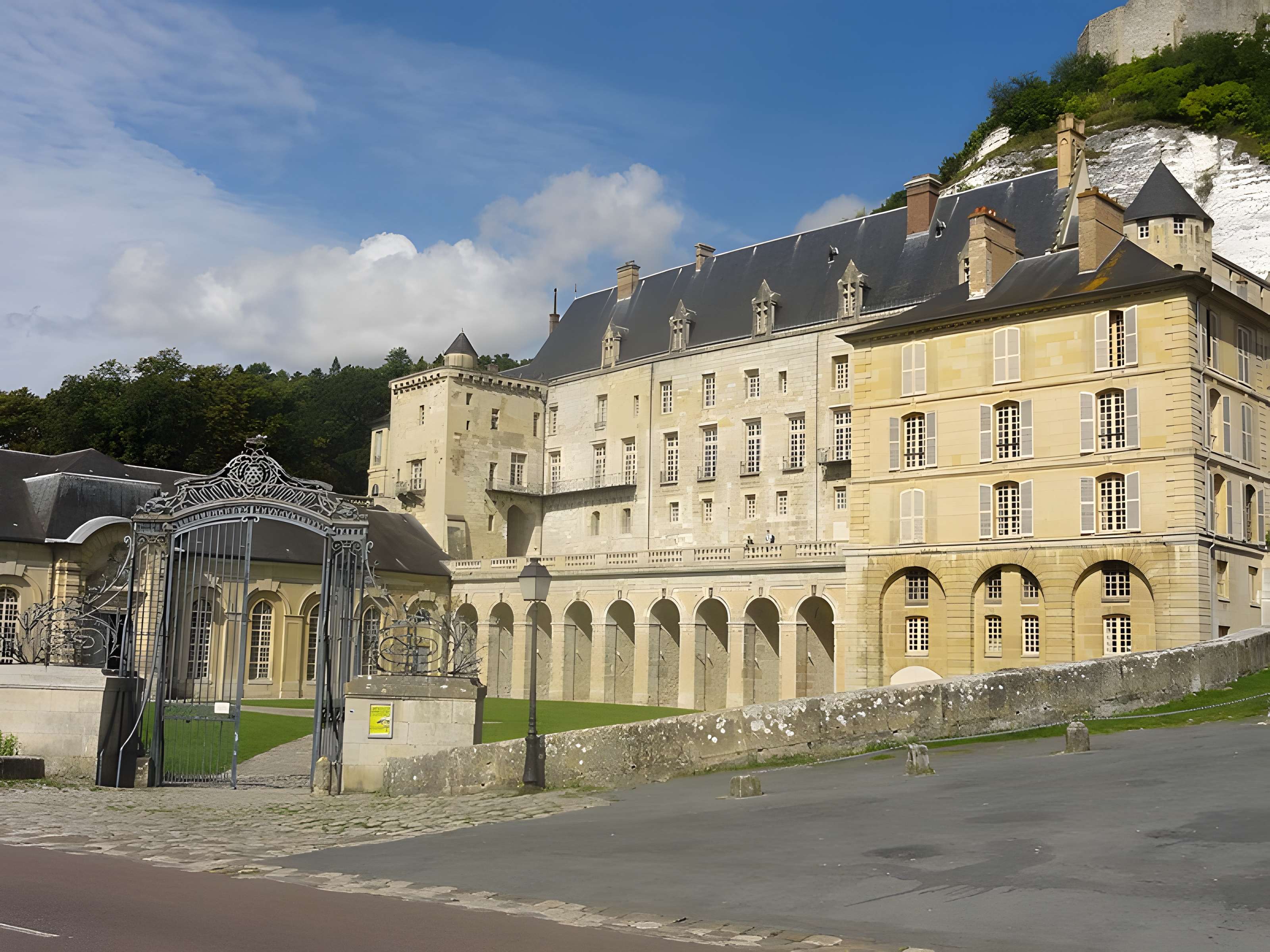 Château de la Roche-Guyon