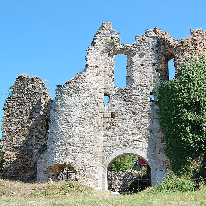 Photo de Restes du château de Montgilbert