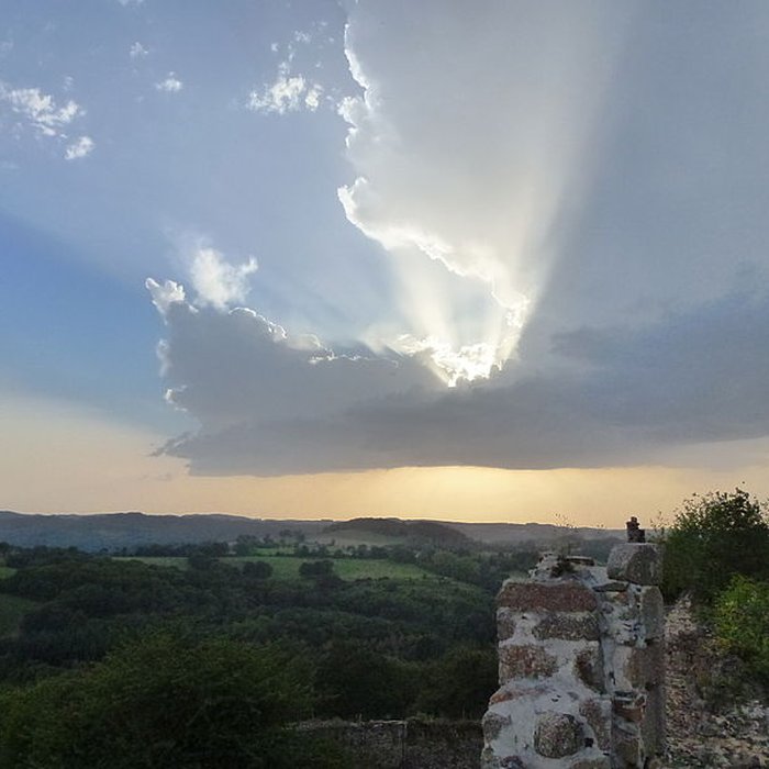 Photo de Restes du château de Montgilbert