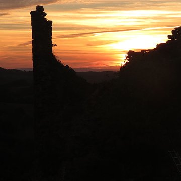 Restes du château de Montgilbert