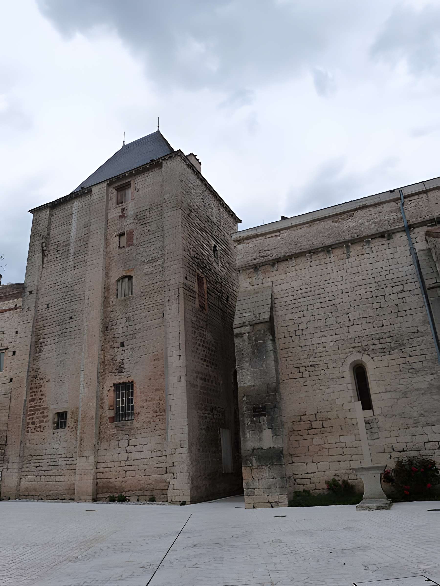 Château de Montricoux