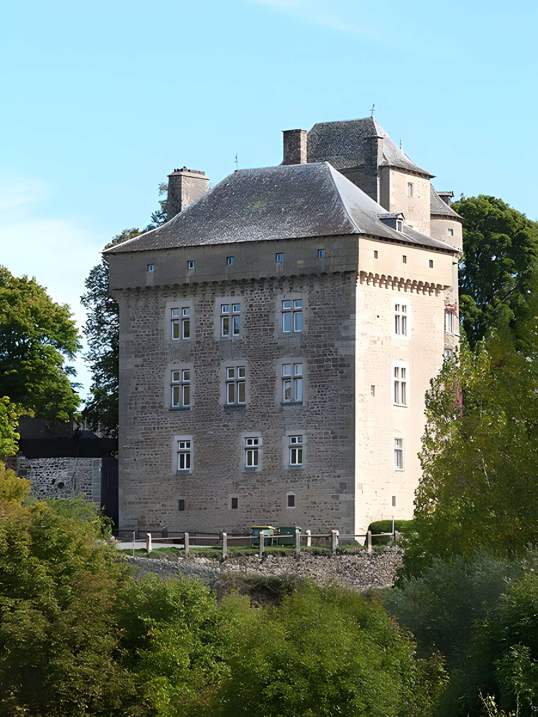 Château de Montrozier