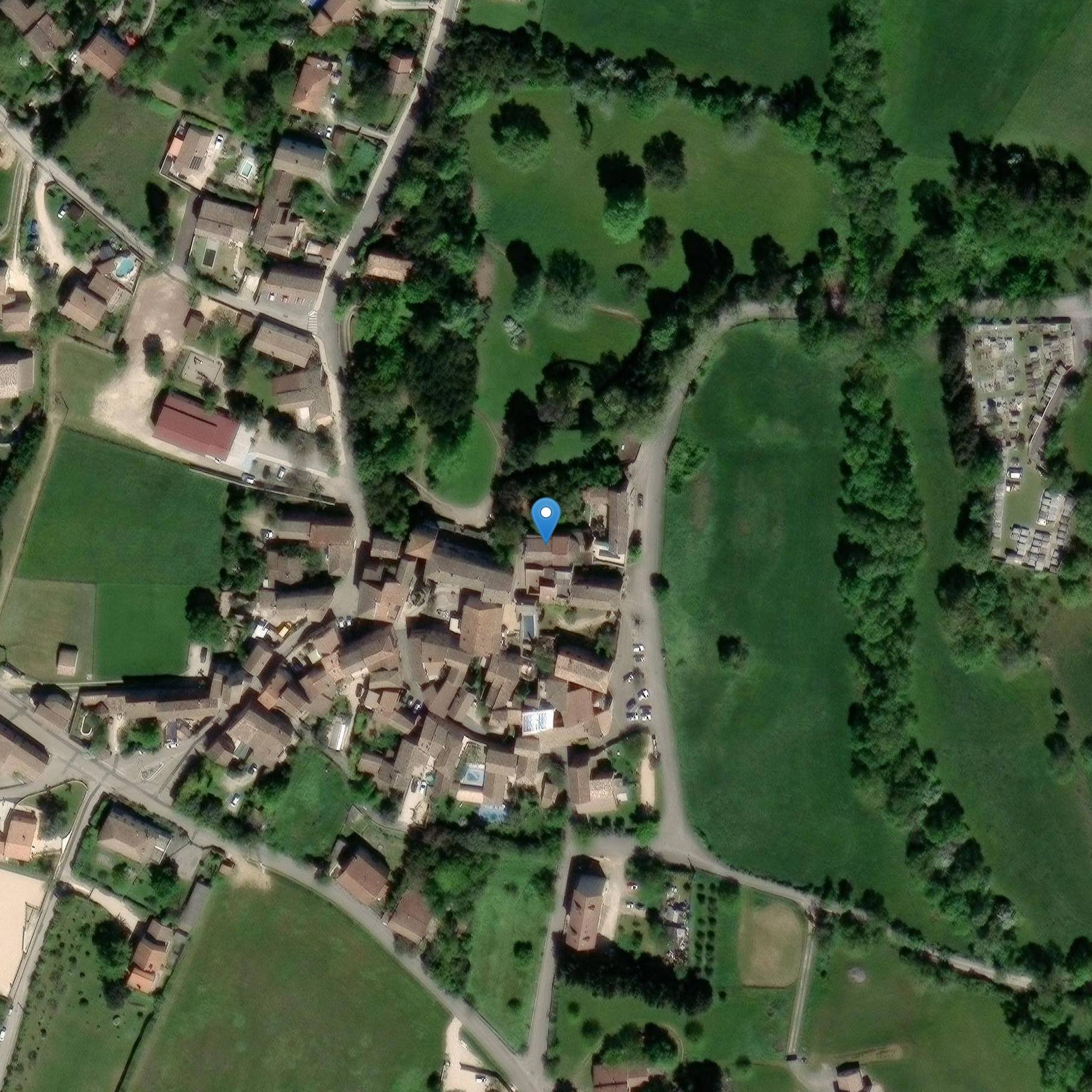 Photo de 圣朱利安-德卡萨格纳斯圣朱利安教堂