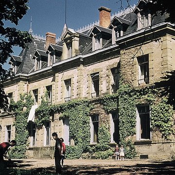 Château de Neuville à Villefranche-dAllier