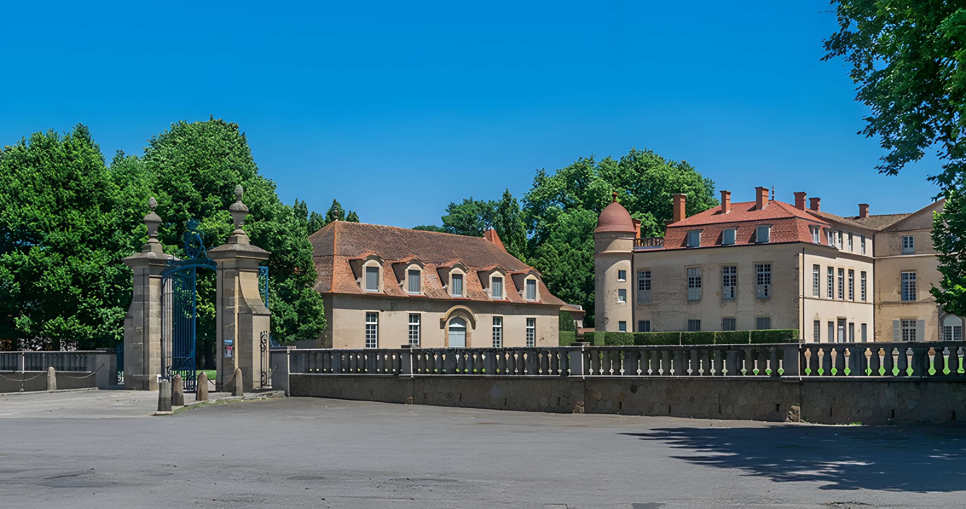 Château de Parentignat