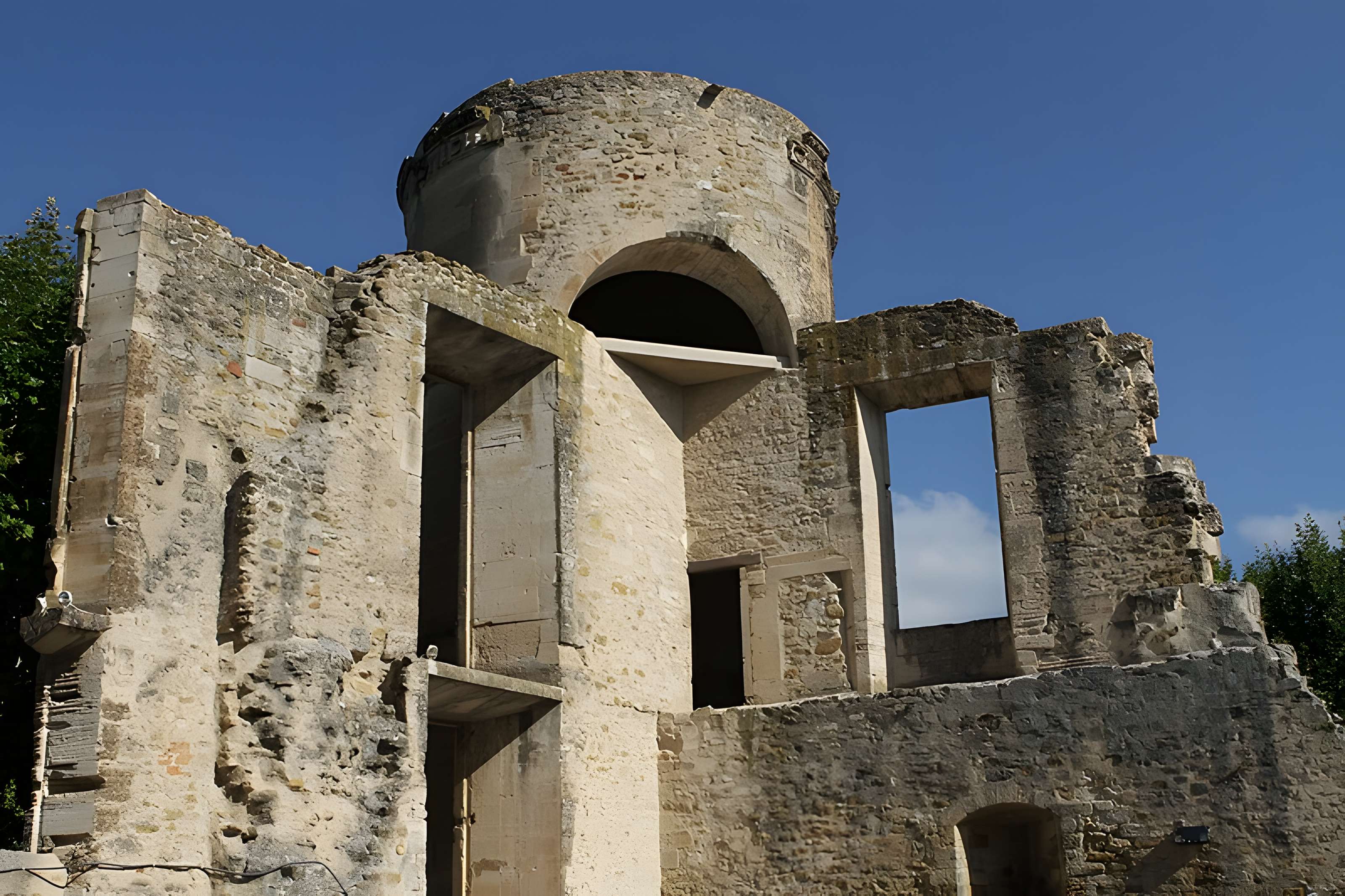 Château de la Tour-d'Aigues