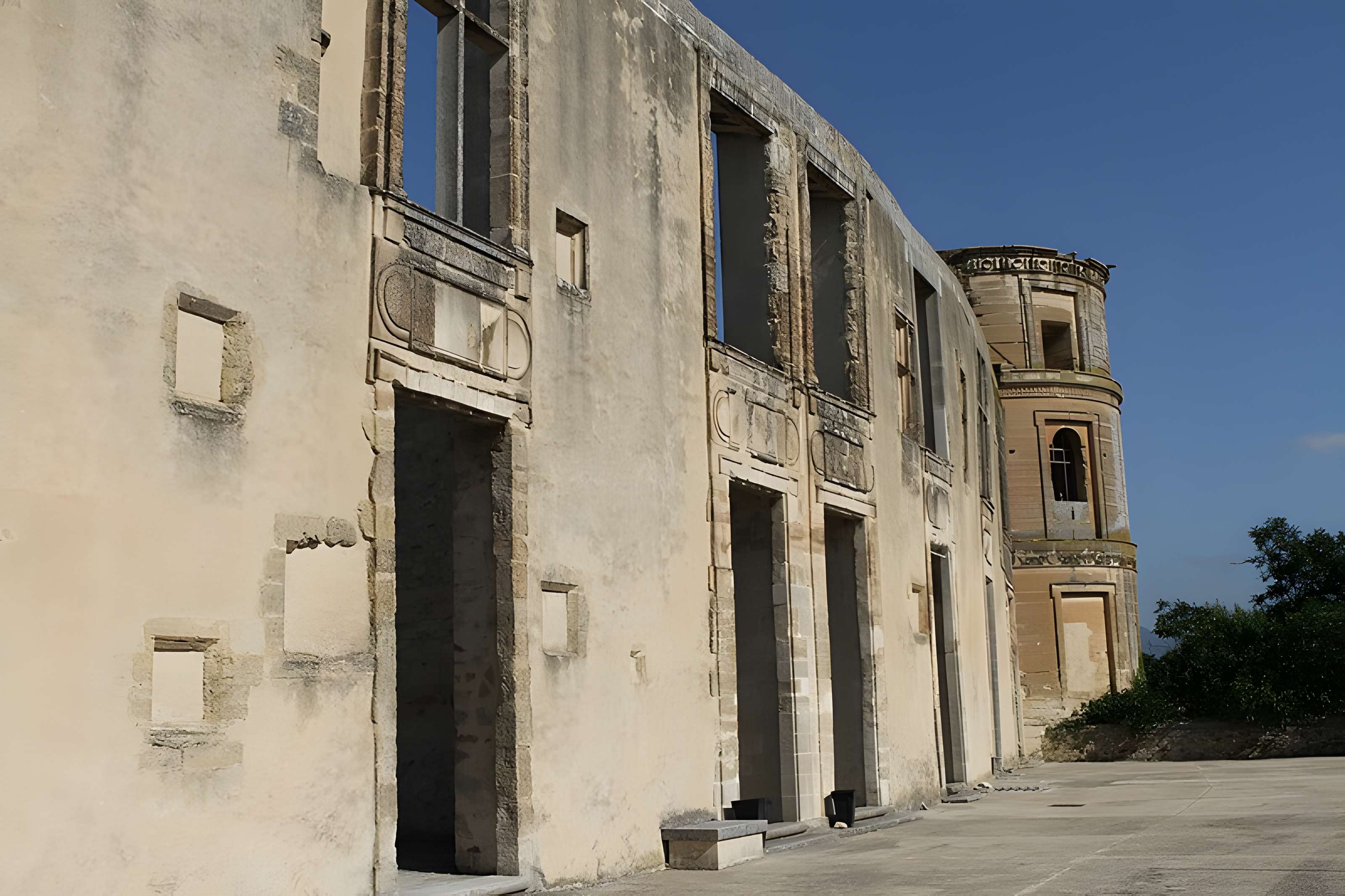 Château de la Tour-d'Aigues