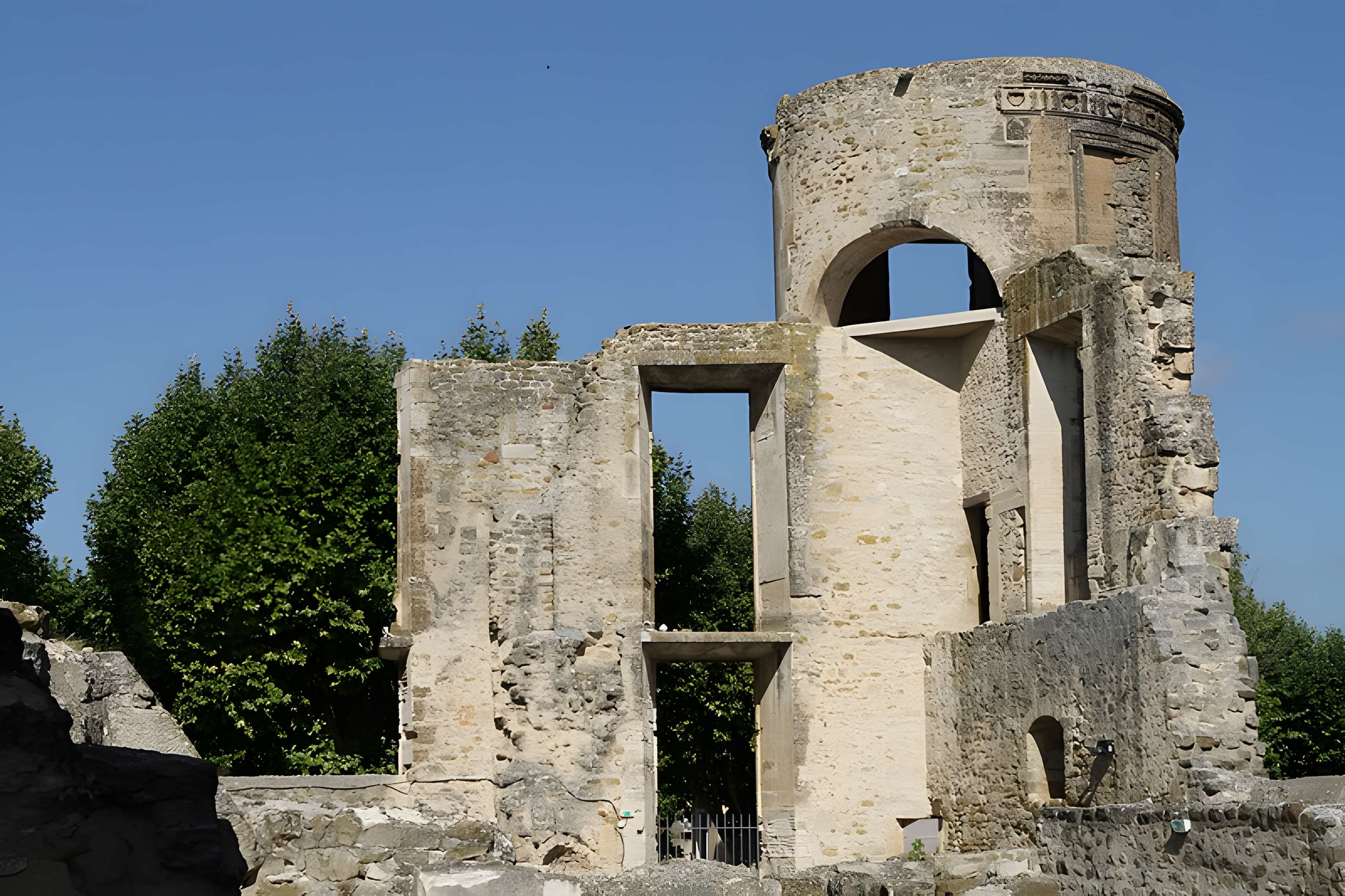 Château de la Tour-d'Aigues