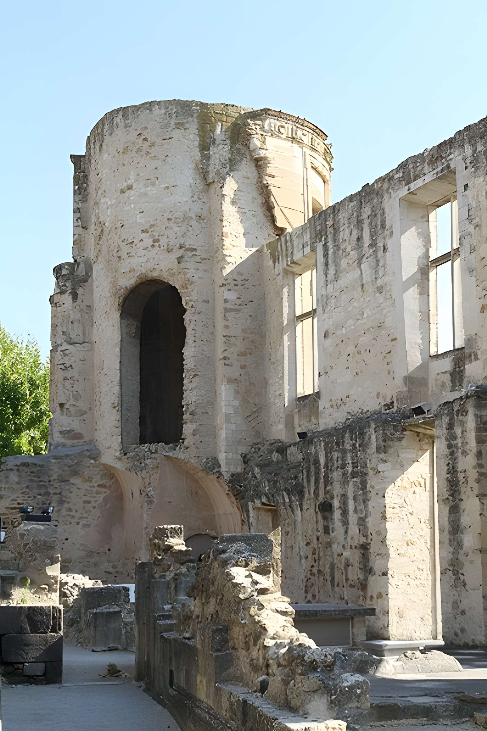 Château de la Tour-d'Aigues