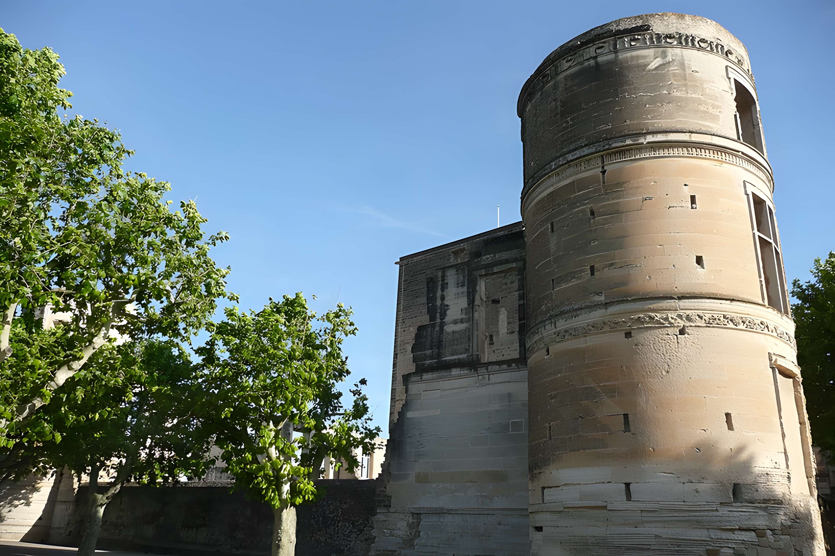 Château de la Tour-d'Aigues