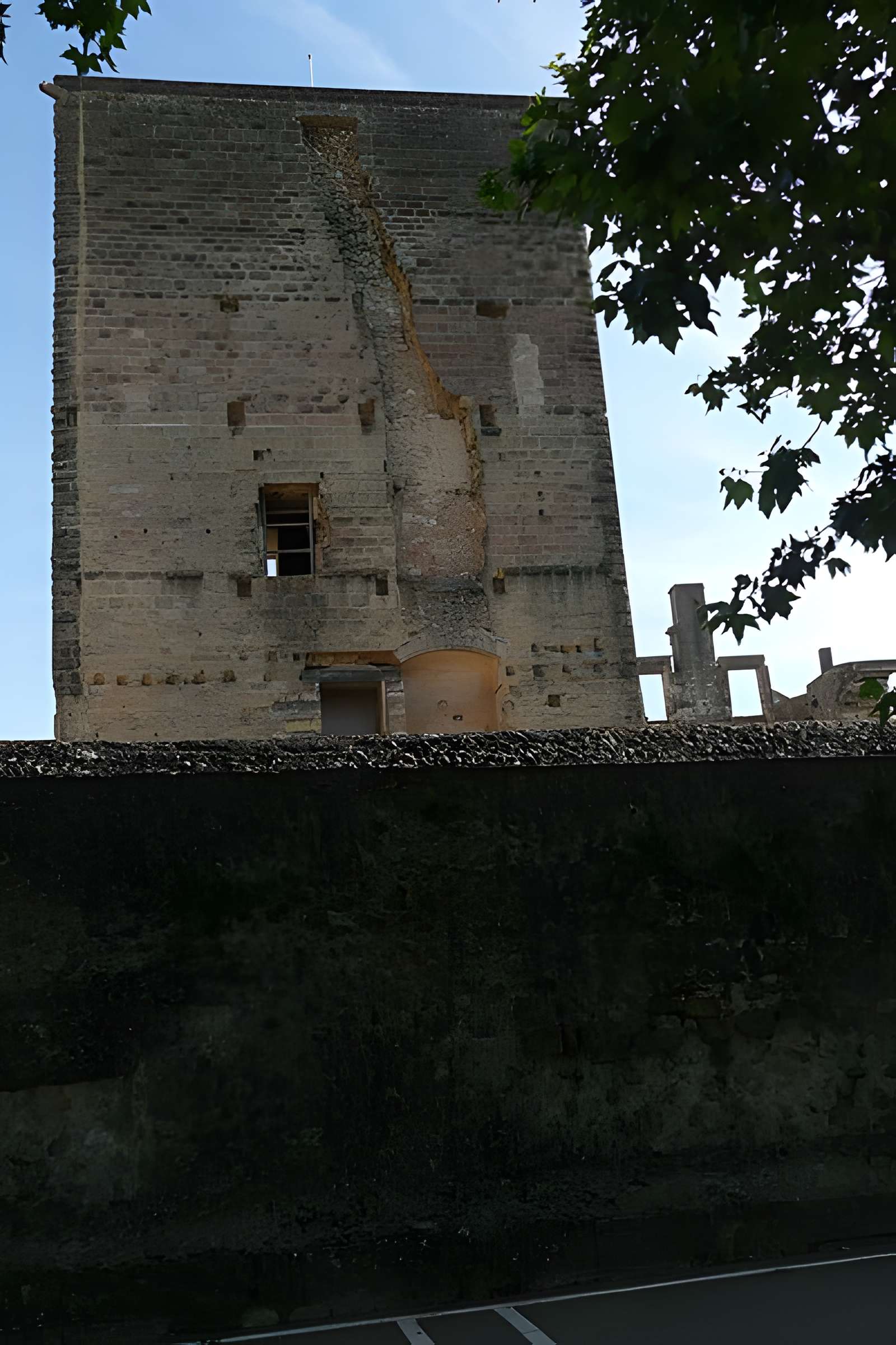 Château de la Tour-d'Aigues