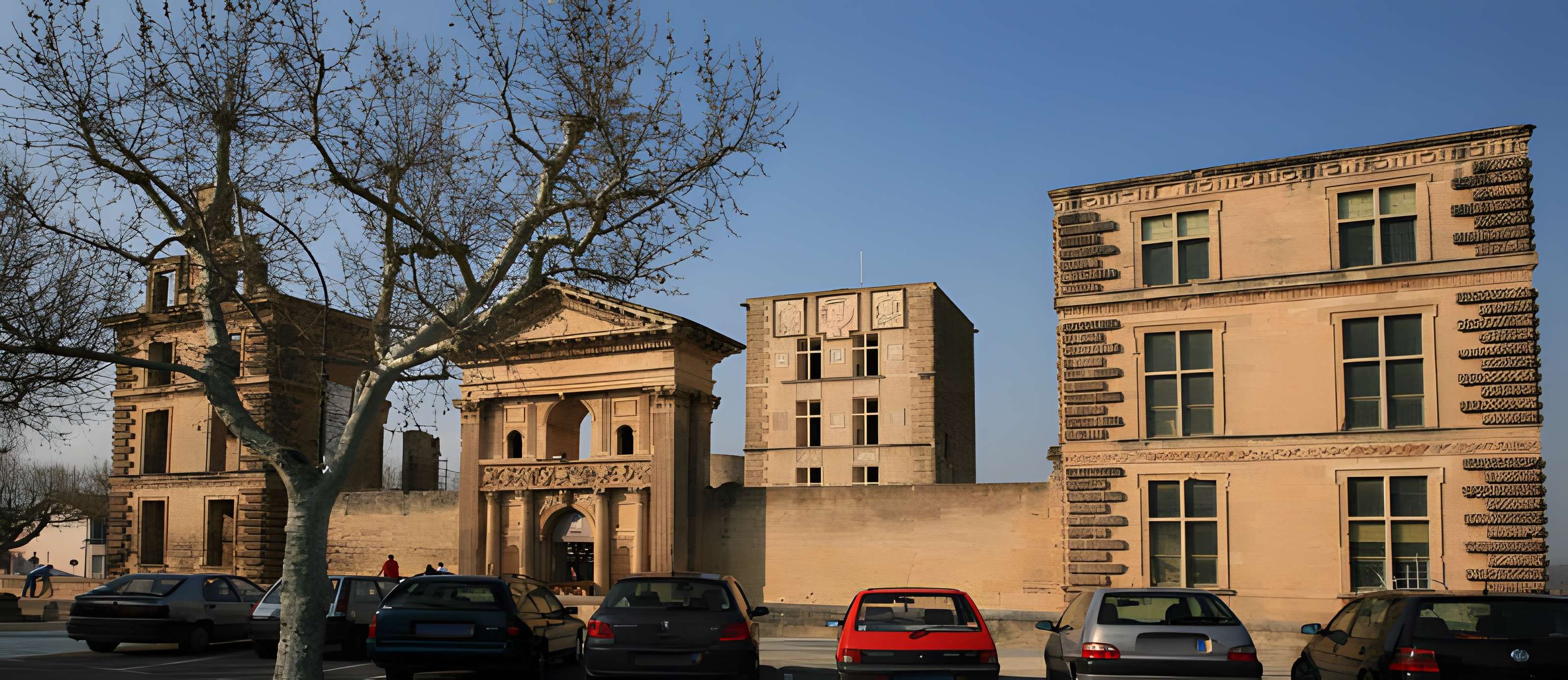 Château de la Tour-d'Aigues