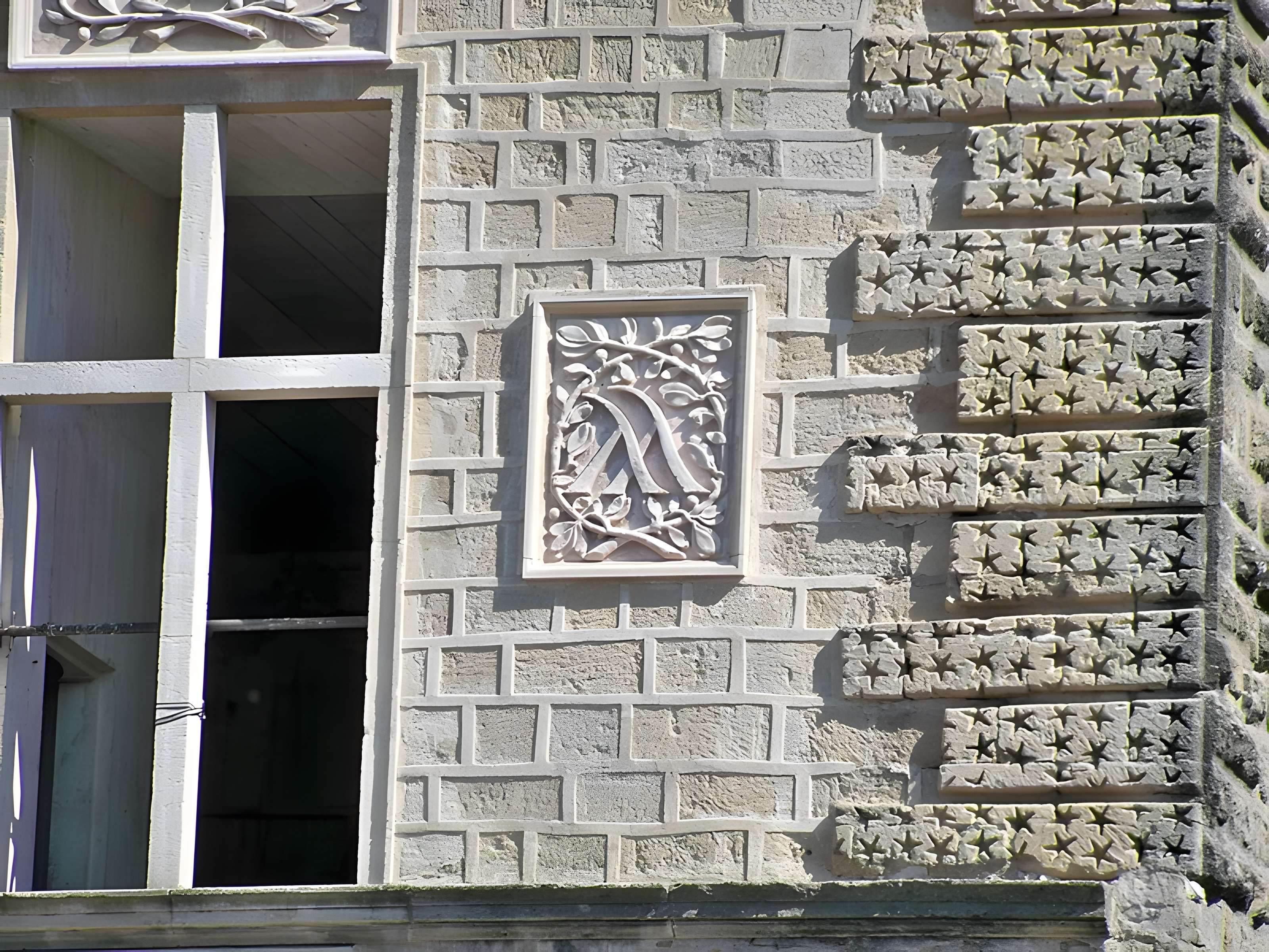 Château de la Tour-d'Aigues