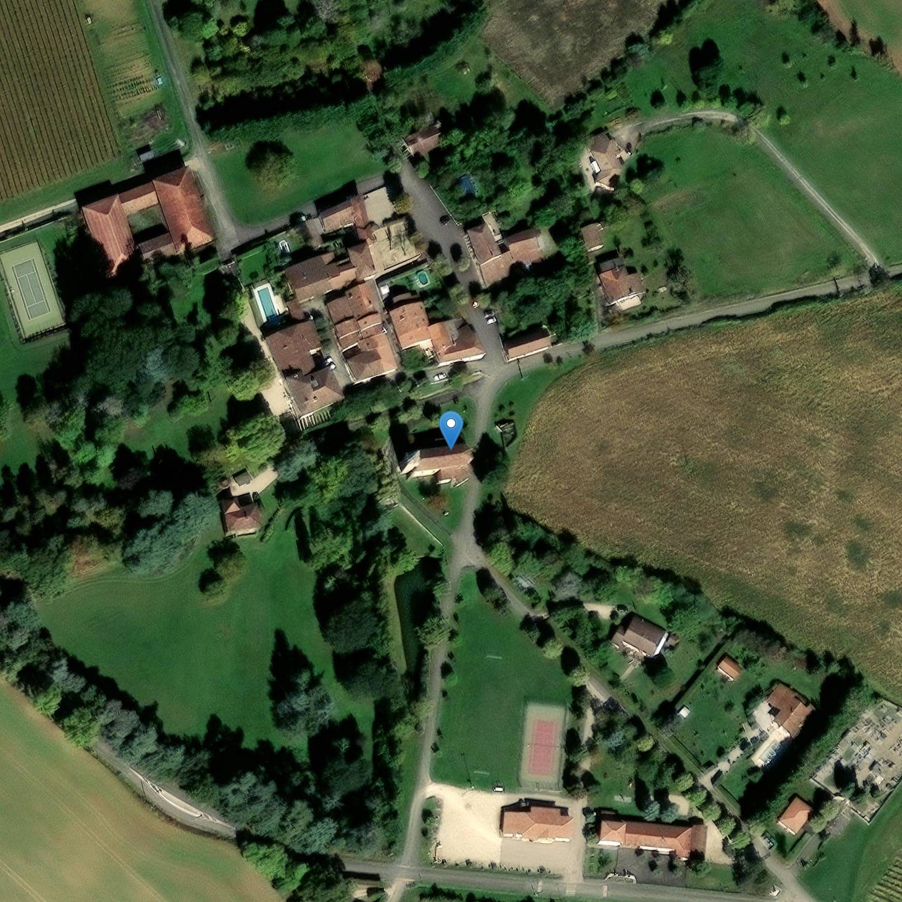 Photo de 劳拉埃圣卢佩克教堂