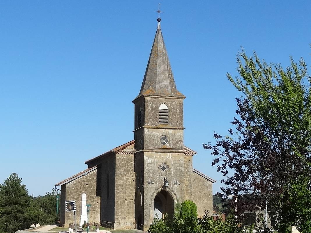 Photo de 马恩特-蒙丹圣热米耶教堂