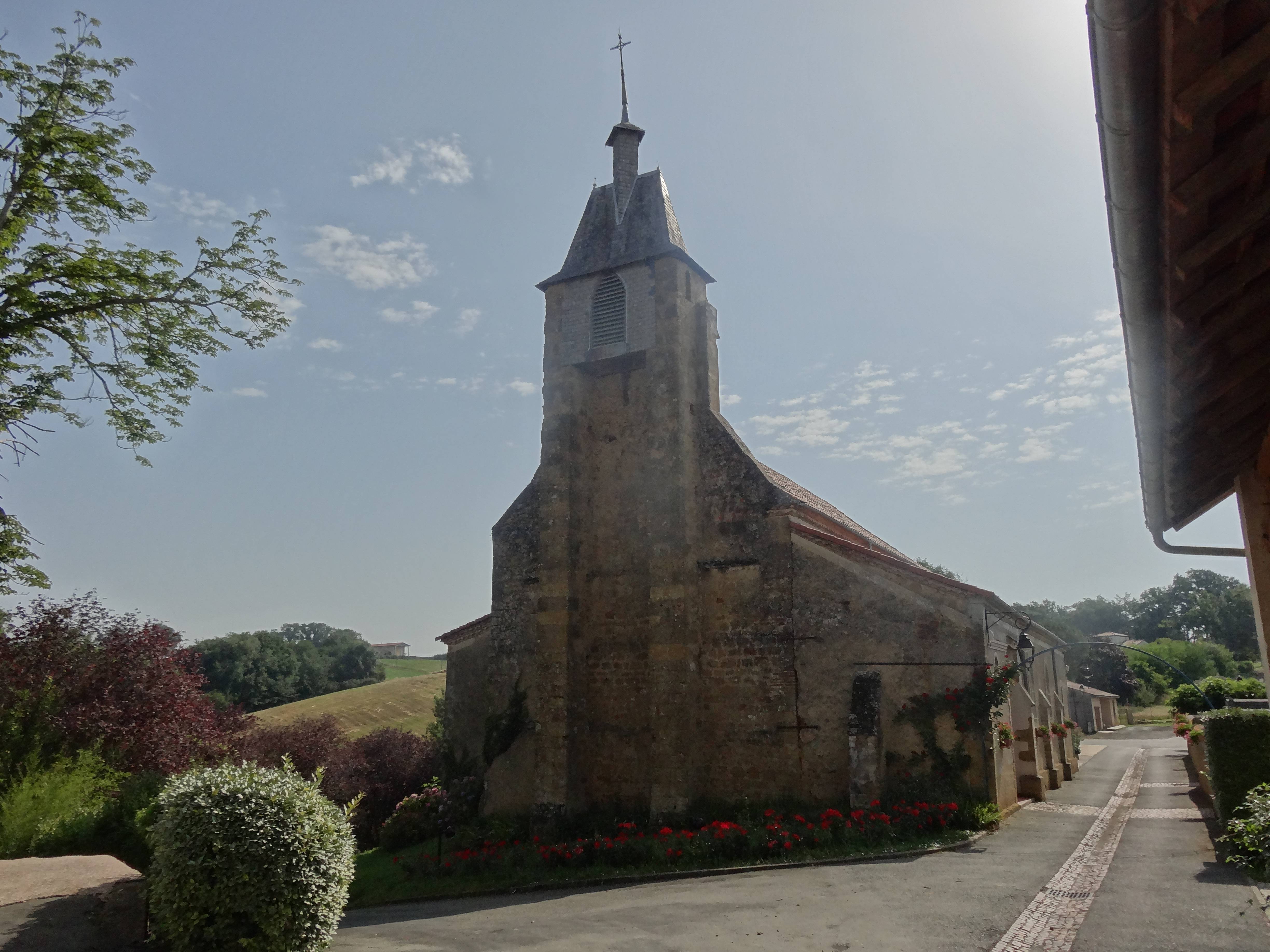 Photo de 圣玛德琳-德蒙卡辛教堂