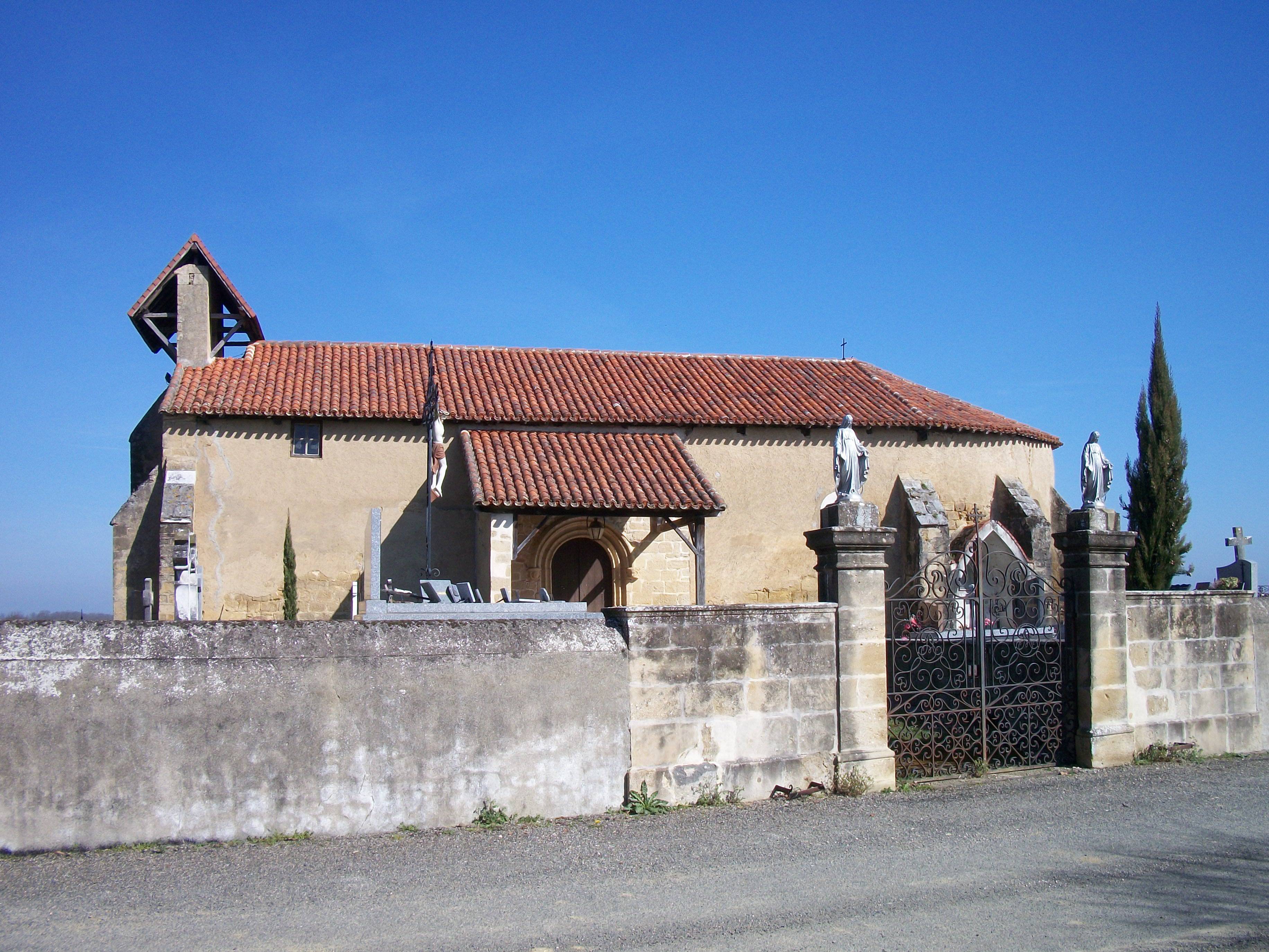 Photo de トロンセンの墓地の聖ヨハネバプテスマ教会