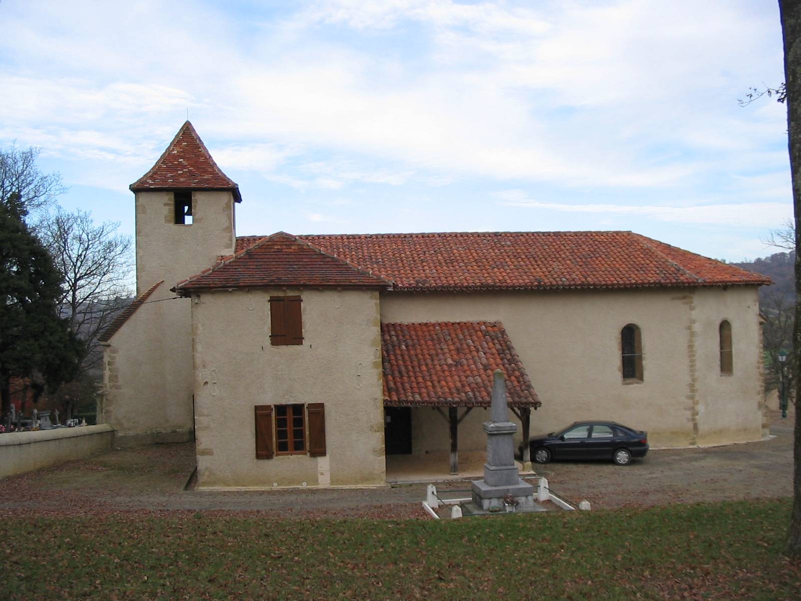 Photo de Saint Joseph of Verlus Church