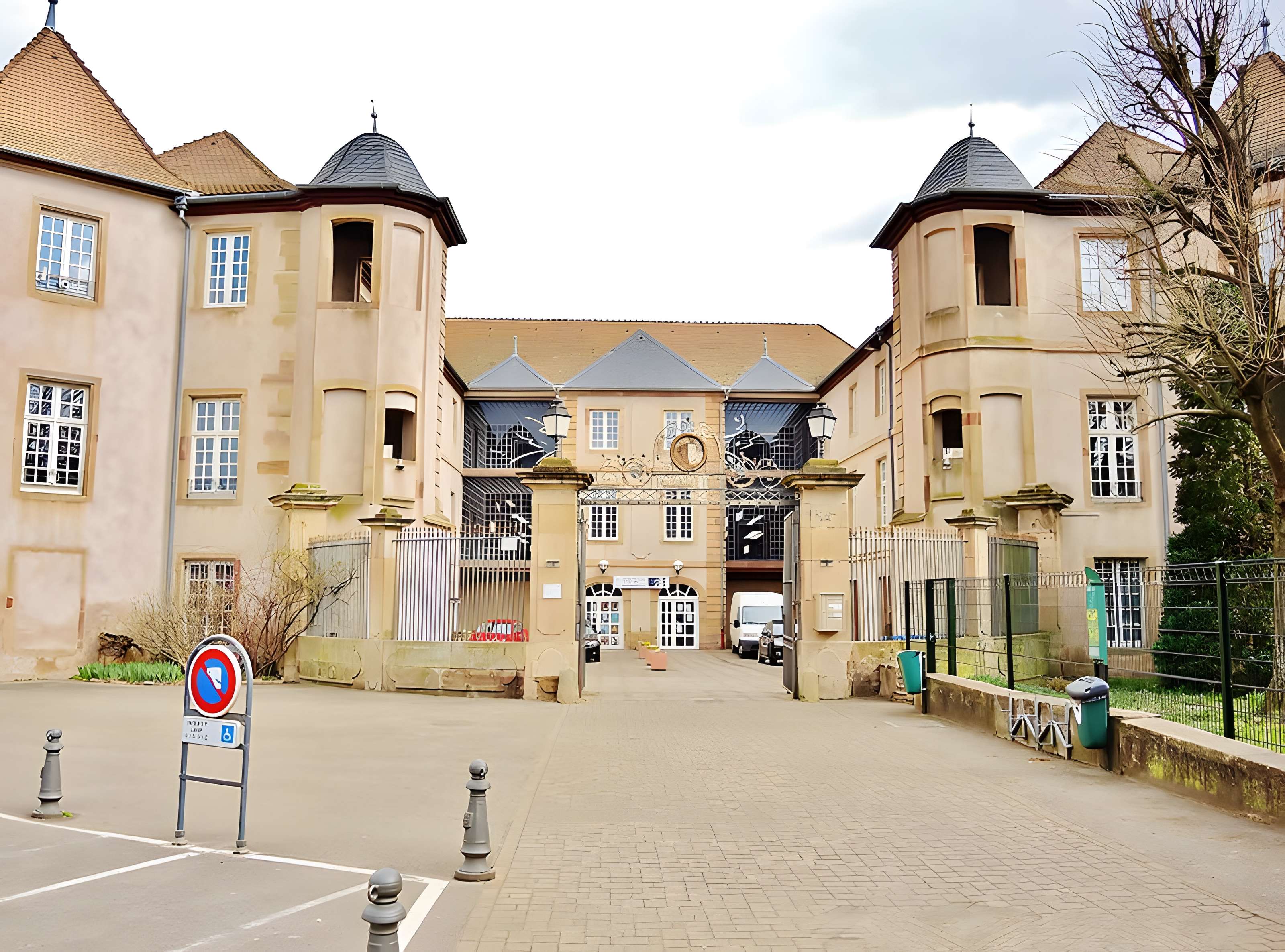 Ancien château de Rohan
