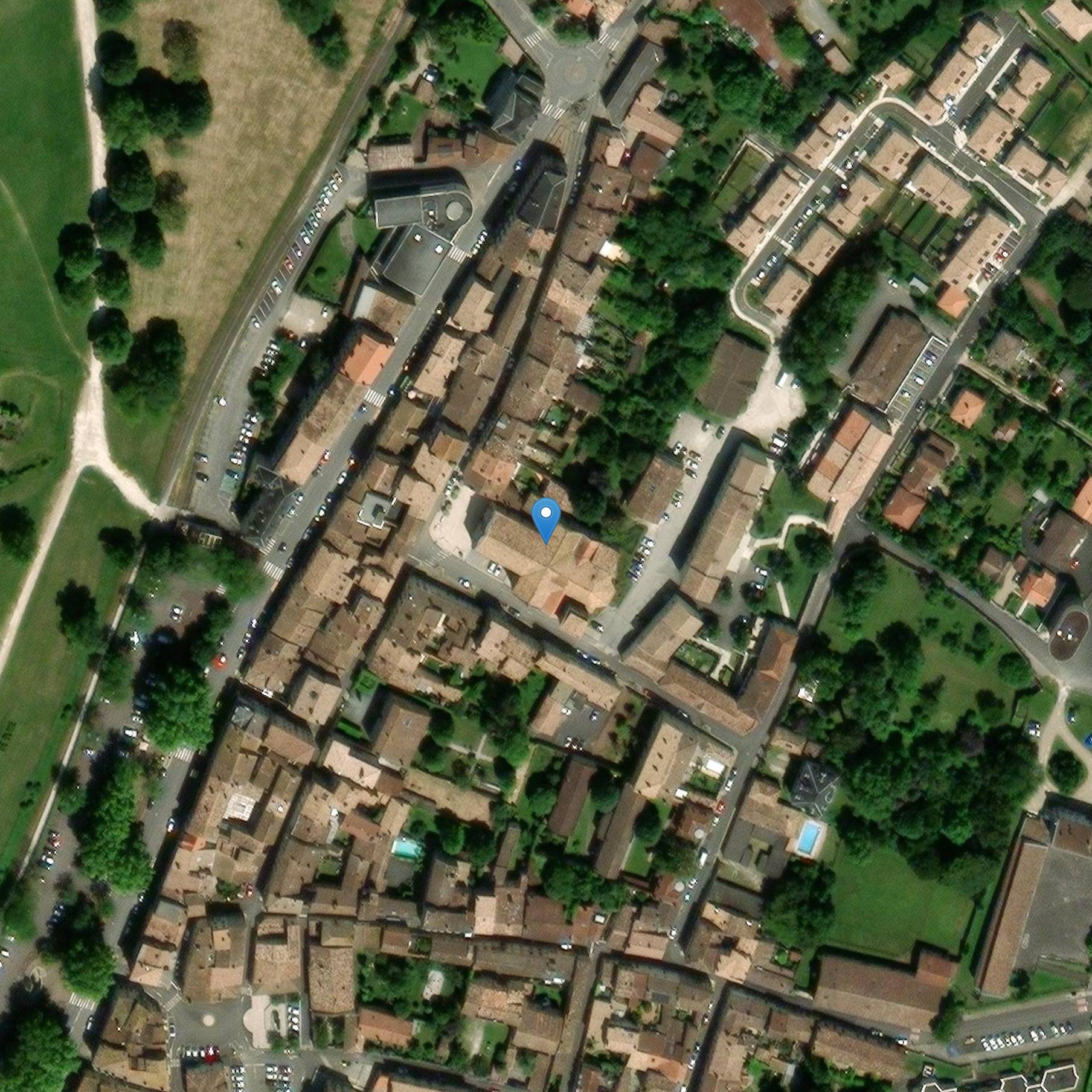 Photo de ブレーの聖ローマ教会