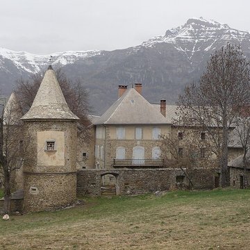 Château de Saint-Léger à Saint-Léger-les-Mélèzes