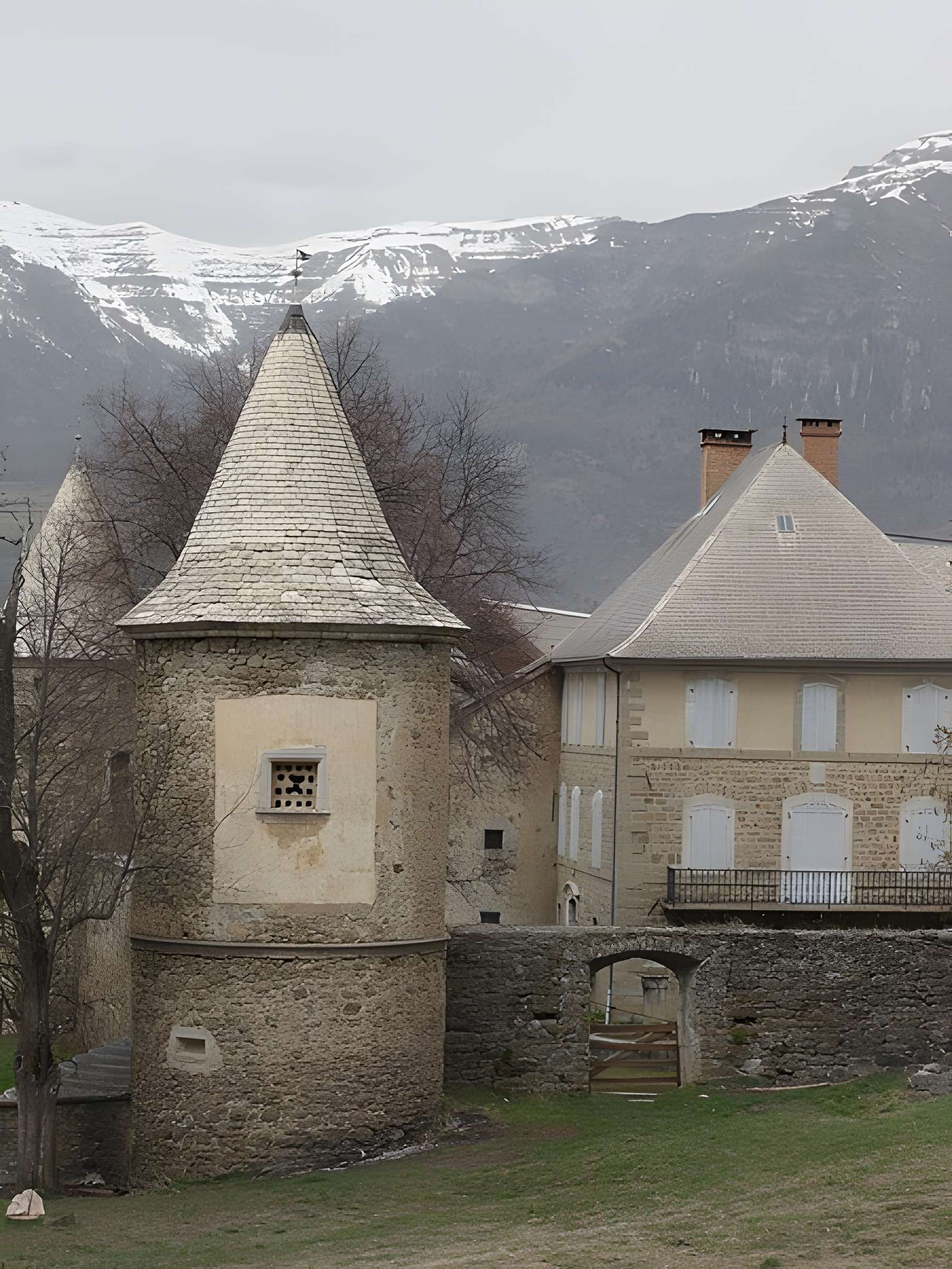 Château de Saint-Léger à Saint-Léger-les-Mélèzes