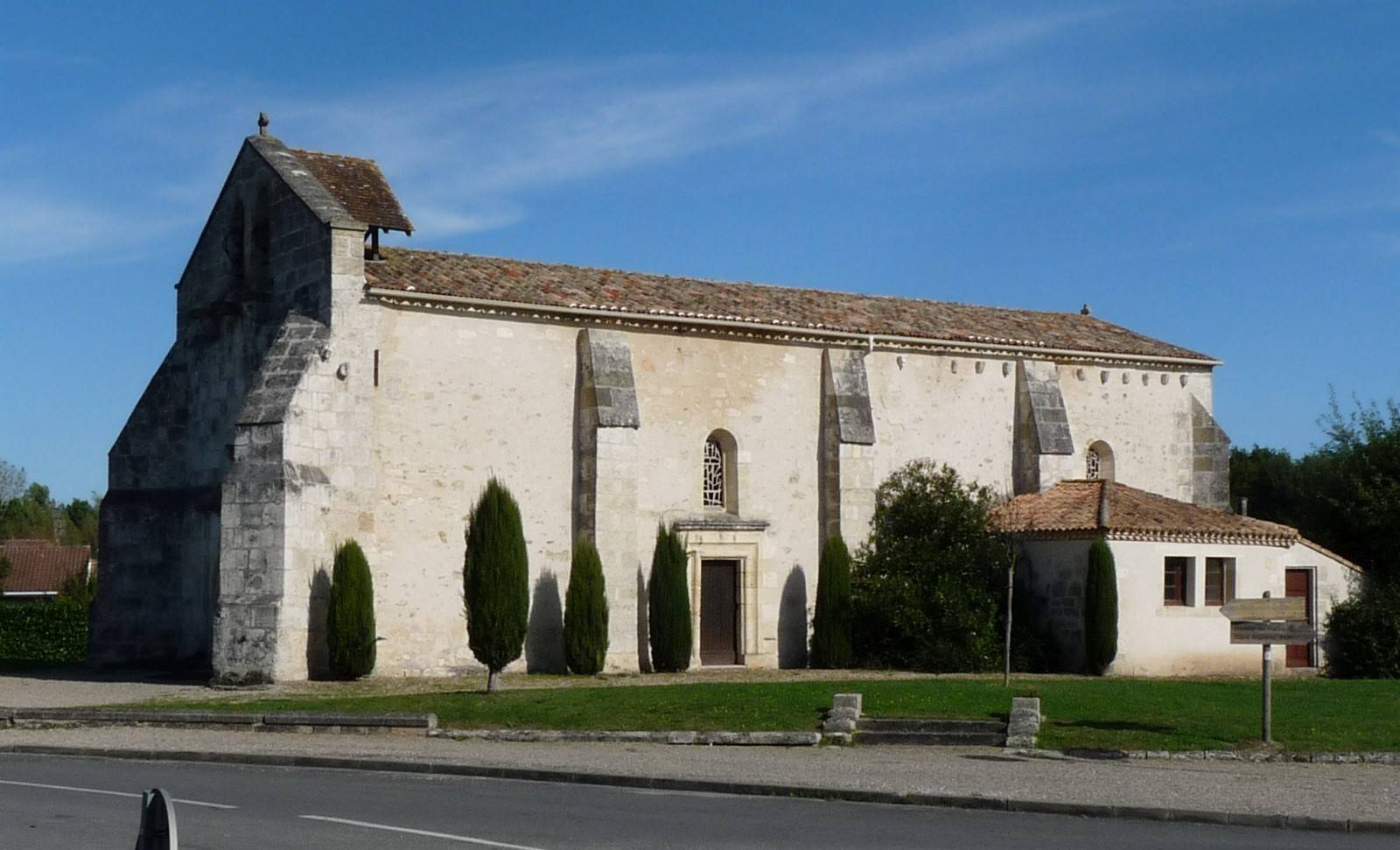 Photo de Église Saint-Laurent de Saint-Yzan-de-Soudiac