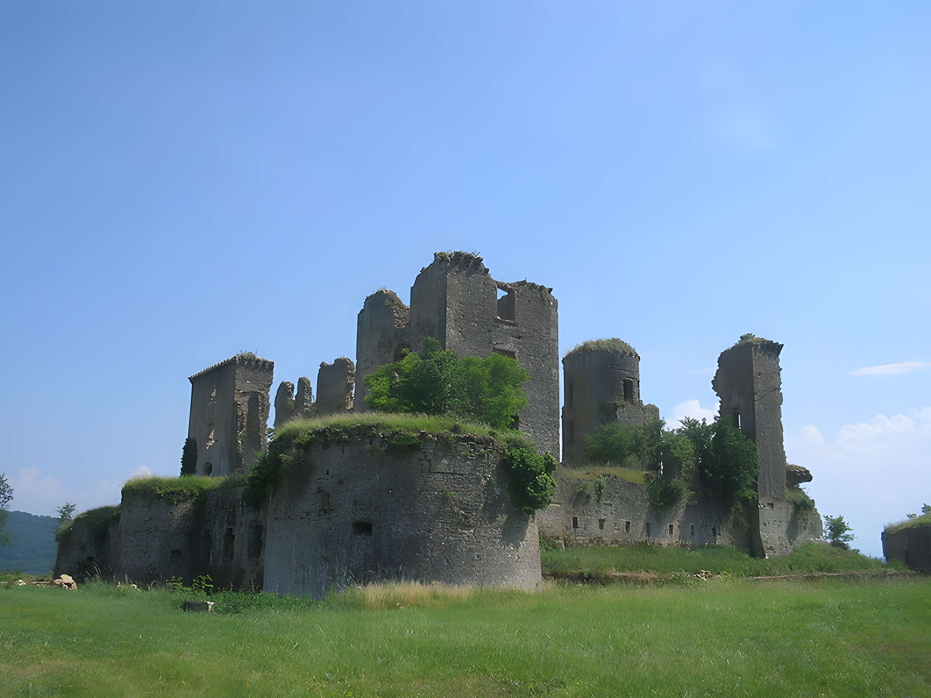 Château de Lagarde dans l'Ariège