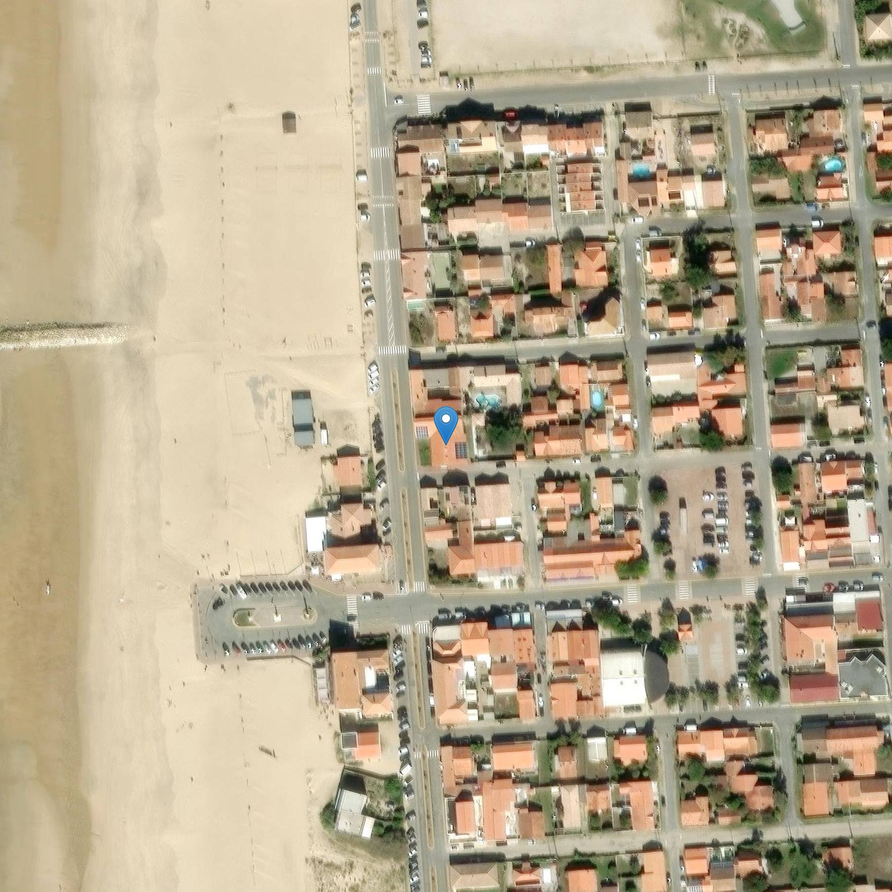 Photo de ノートルダム・デ・モンタリベット・ル・バイン教会