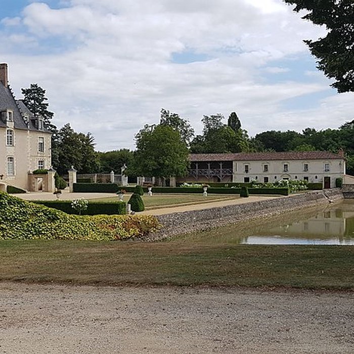 Photo de Château de Sanzay à Saint-Martin-de-Sanzay